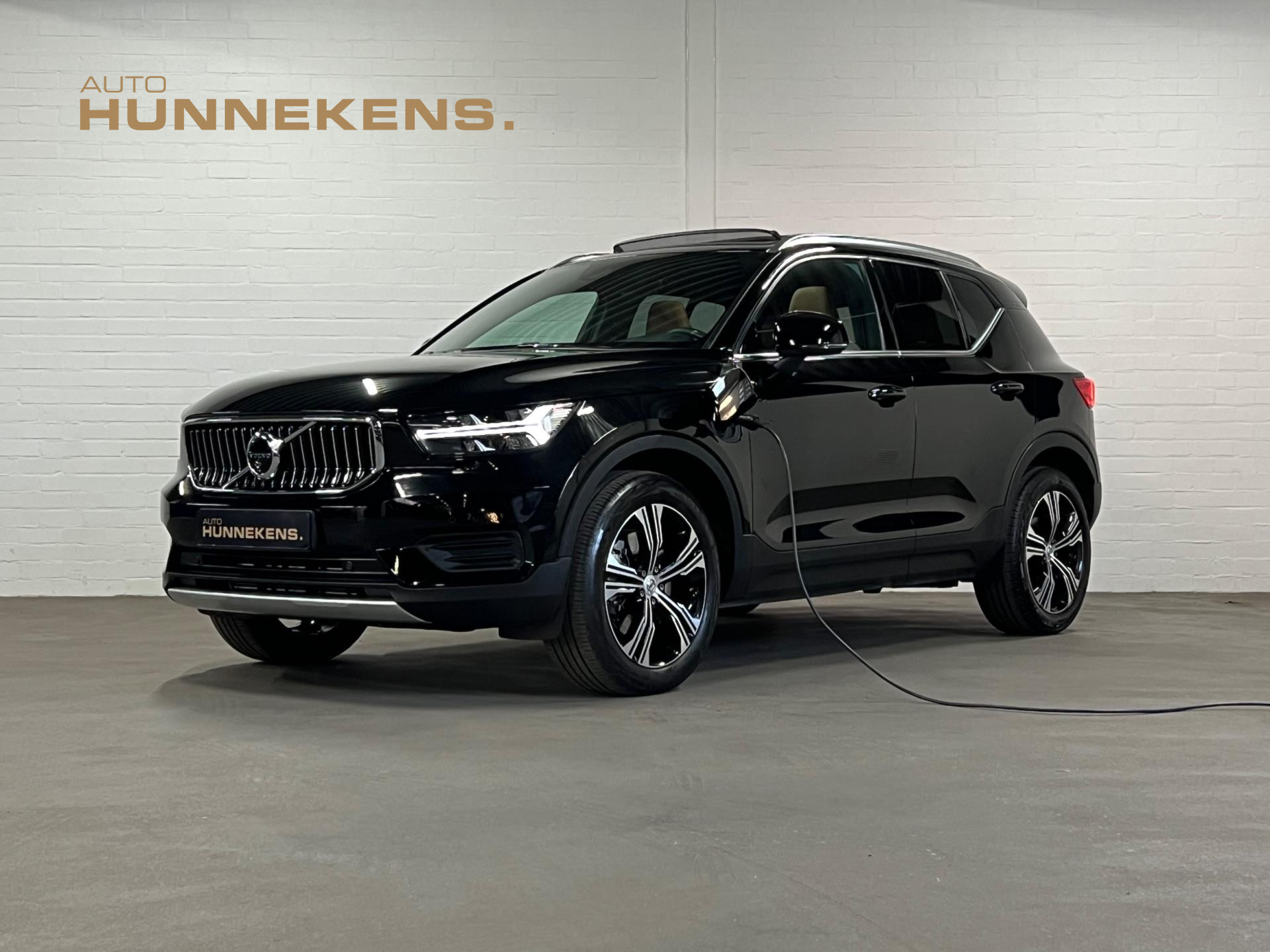 Volvo XC40 Recharge T4 Inscription | Trekhaak | Open dak | Adaptive Cruise | Harman/Kardon |360 Camera