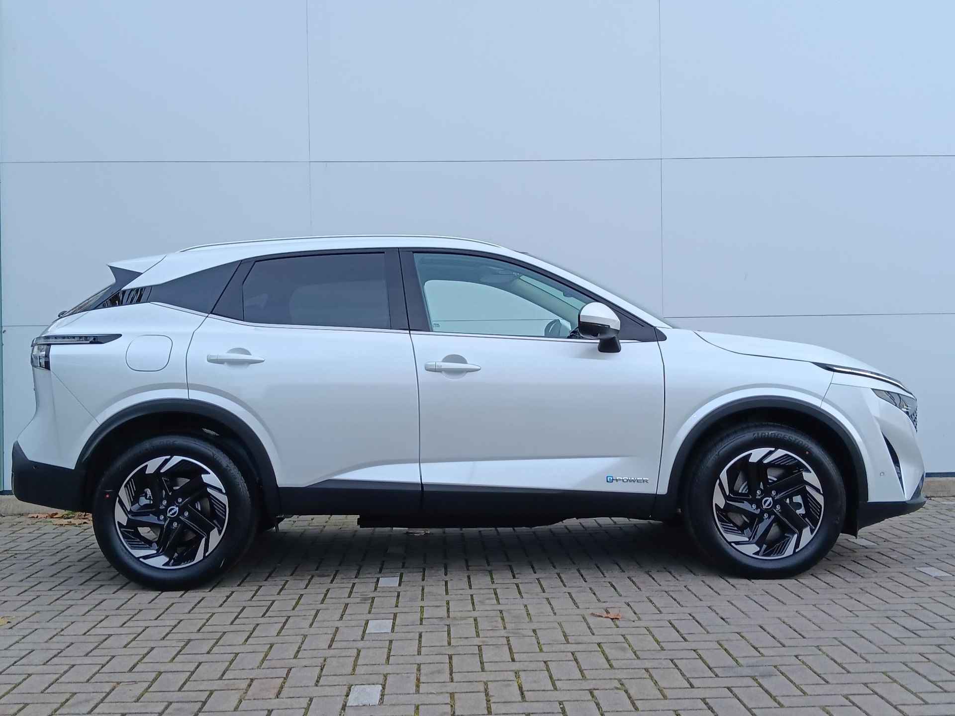 Nissan Qashqai 1.5 e-Power N-Connecta Van € 48.170,- voor € 40.499,- - 15/16