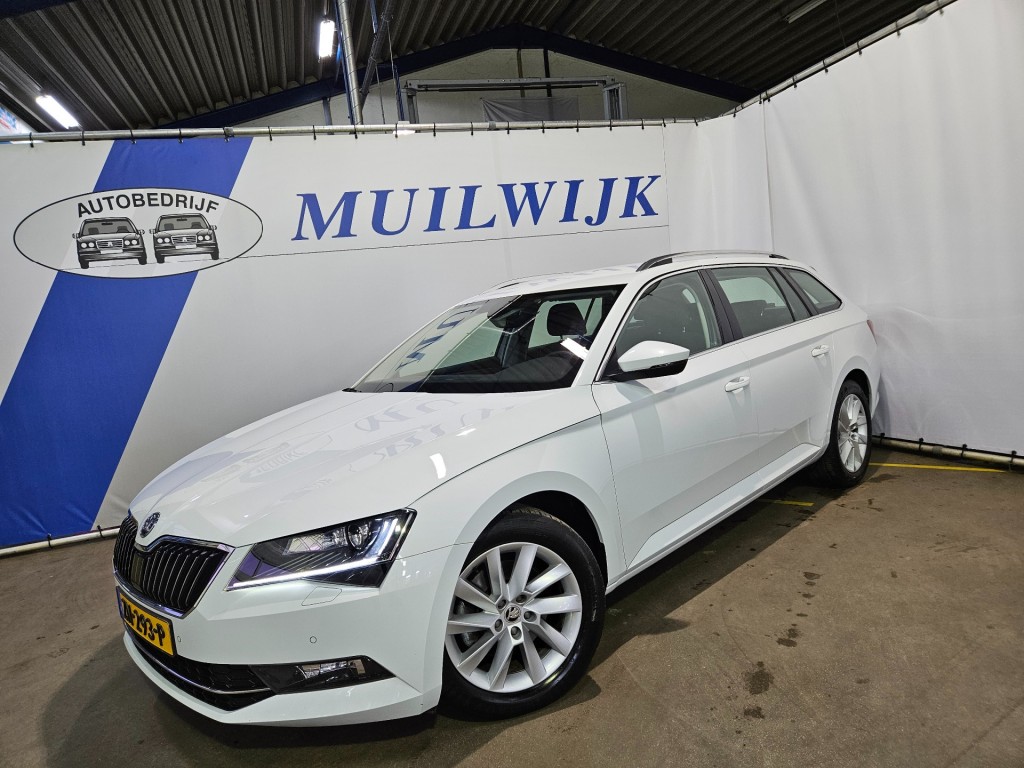 SKODA Superb 1.5 TSI ACT Business Edition / Camera / Canton / NL Auto