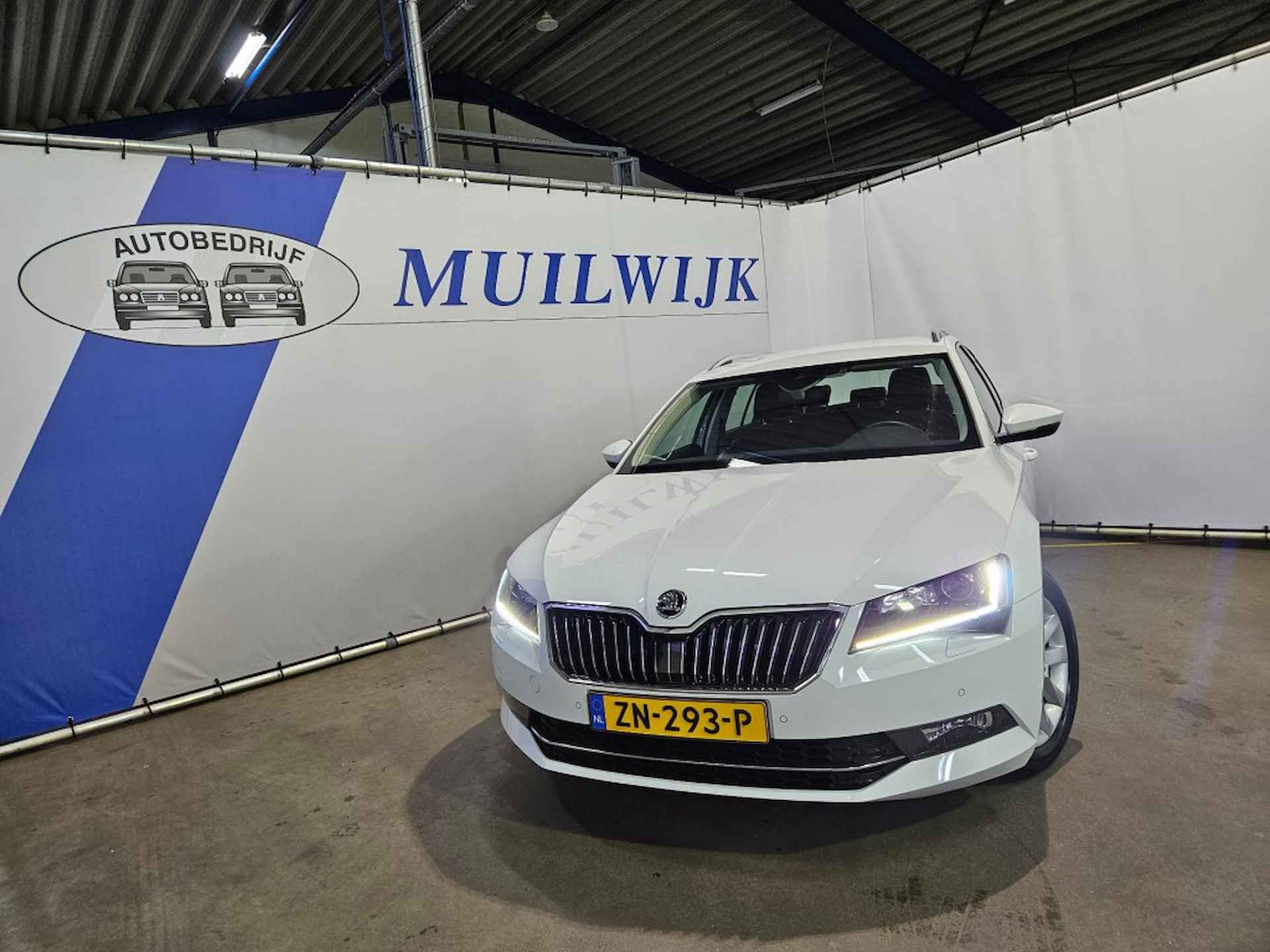 SKODA Superb 1.5 TSI ACT Business Edition / Camera / Canton / NL Auto - 4/48