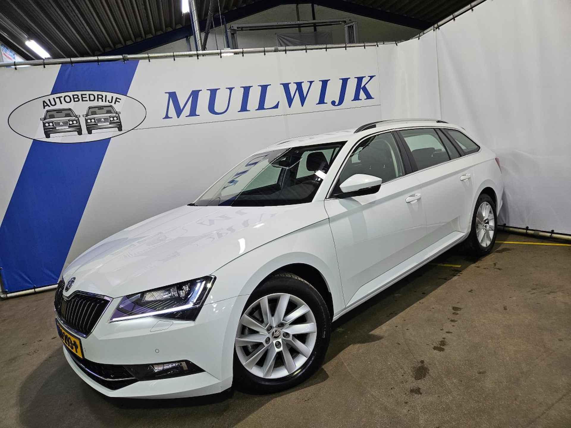 SKODA Superb 1.5 TSI ACT Business Edition / Camera / Canton / NL Auto - 6/48