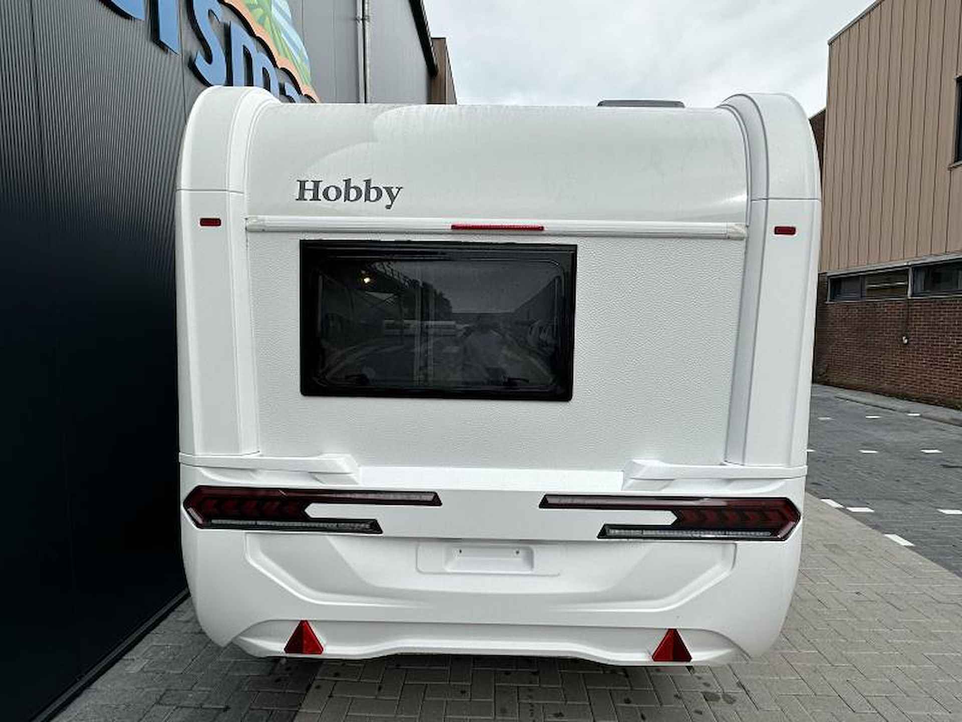 Hobby On Tour 390 SF - 7/16