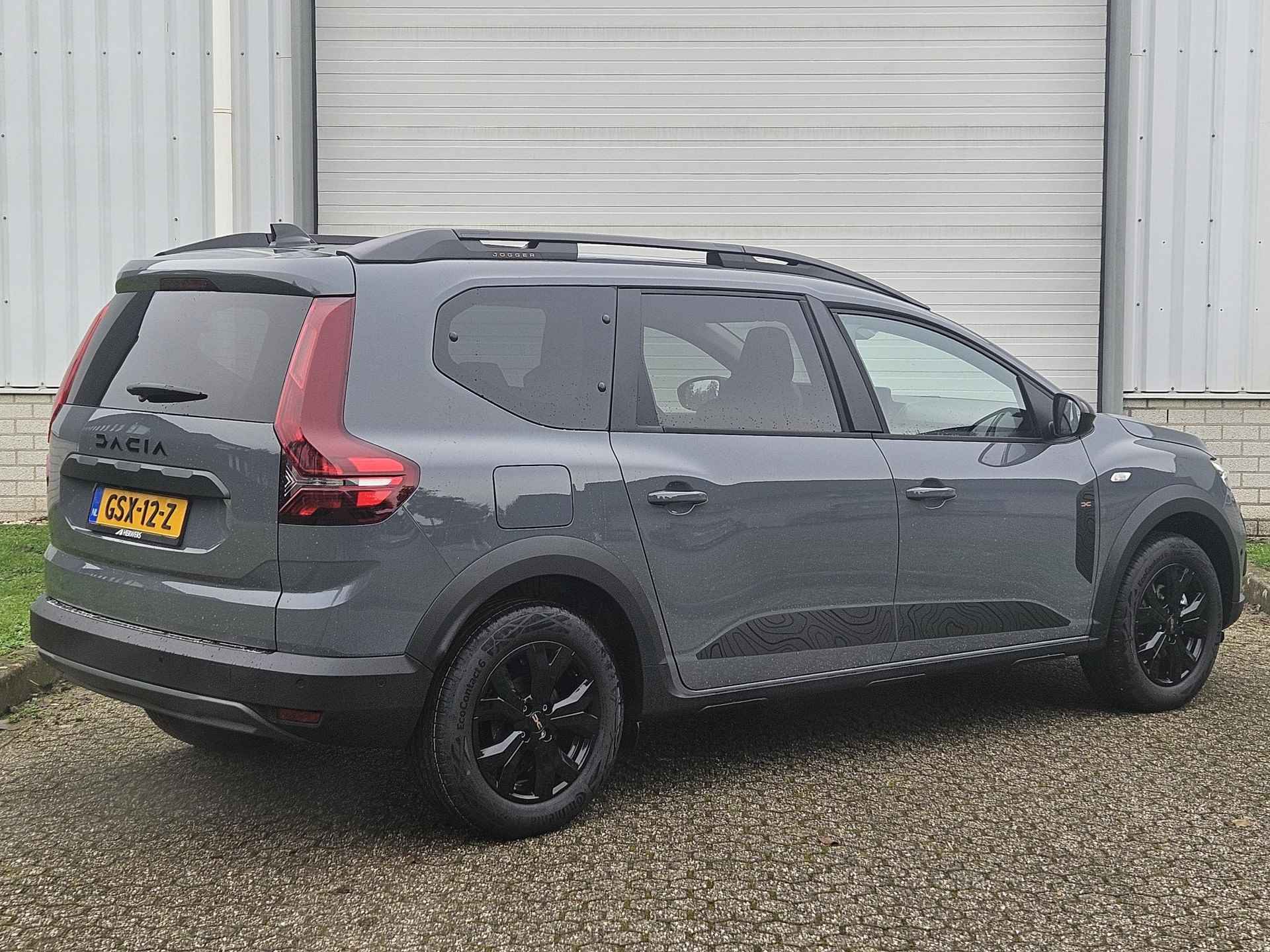 Dacia Jogger Hybrid Automaat Extreme 7pers. / Demo / Levertijd I.O. / Betreft Black edition / - 3/43