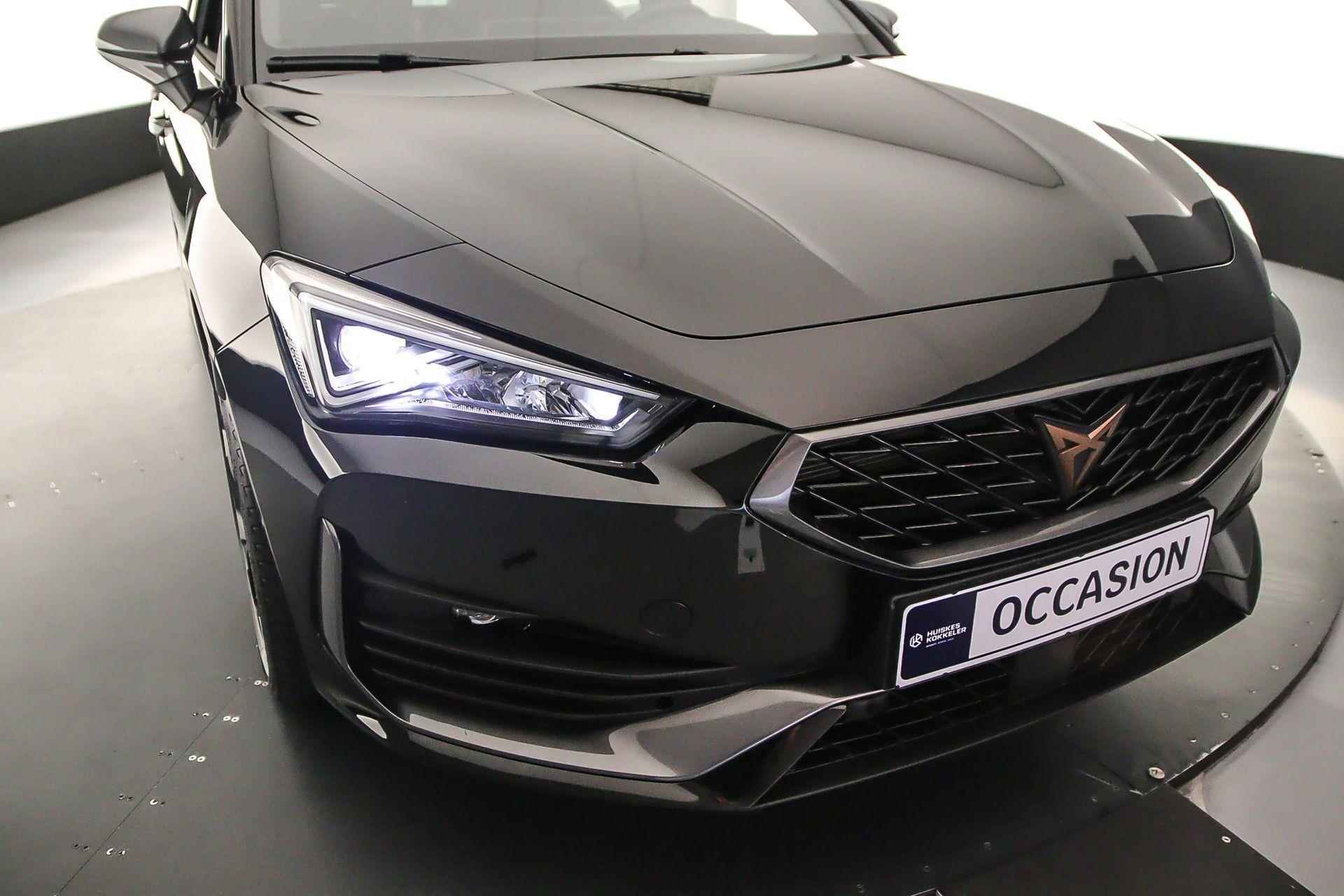 CUPRA Leon VZ Business 1.4 TSI e-Hybrid 204pk DSG Automaat Adaptive cruise control, Navigatie, Achteruitrijcamera, Stuurwiel verwarmd, Parkeersensoren, Stoelverwarming, LED verlichting, Parkeer assistent - 45/45