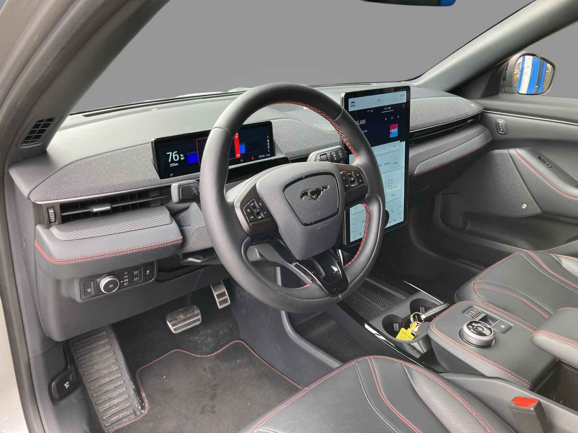 Ford Mustang Mach-E AWD 98KWH Extended-Range | 12% bijtelling | | € 1.000,- INRUILPREMIE ! | BTW auto | Afneembare Trekhaak| Handsfree achterklep | B&O audio | 19-inch Velgen | Elektrisch verstelbare voorstoelen | Stoelverwarming | - 10/43