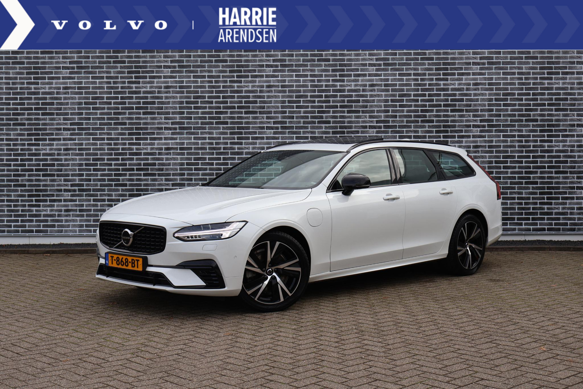 Volvo V90 2.0 T6 Recharge AWD Ultimate Dark | Bowers & Wilkins audio | Luchtvering | 360 graden Camera | Trekhaak |