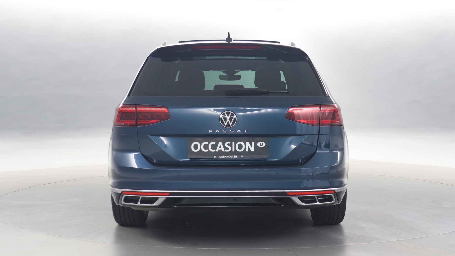 Volkswagen Passat Variant 1.5 TSI 150pk R-Line Business DSG / Panoramadak / Camera / Head-up Display - 4/39