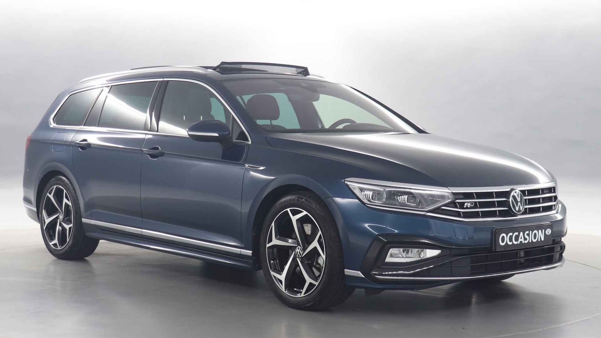 Volkswagen Passat Variant 1.5 TSI 150pk R-Line Business DSG / Panoramadak / Camera / Head-up Display - 7/39