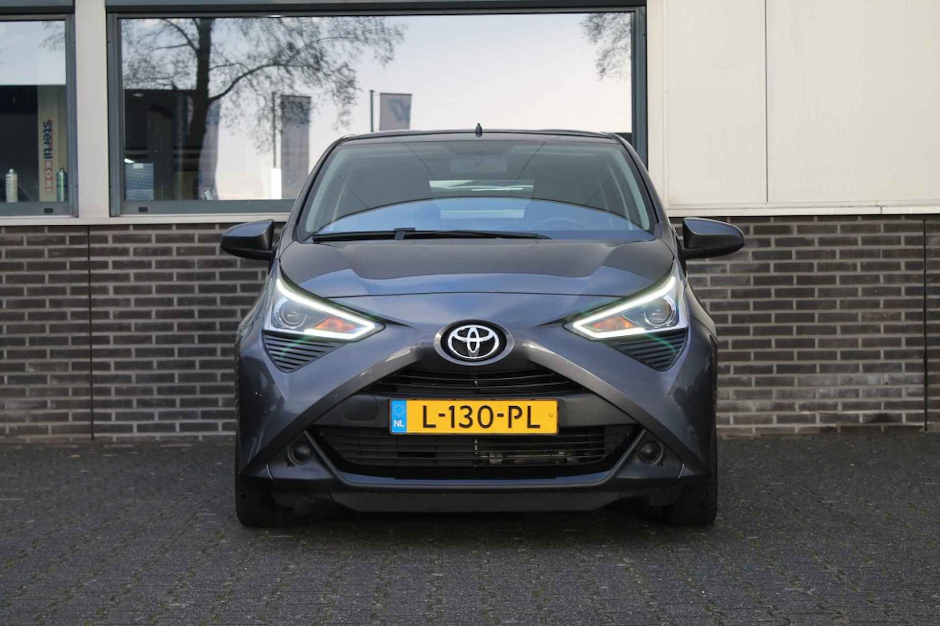 TOYOTA Aygo 1.0 VVT-i X-Play - ParkeerCamera - Airco - Apple/Android Carplay - 6/21