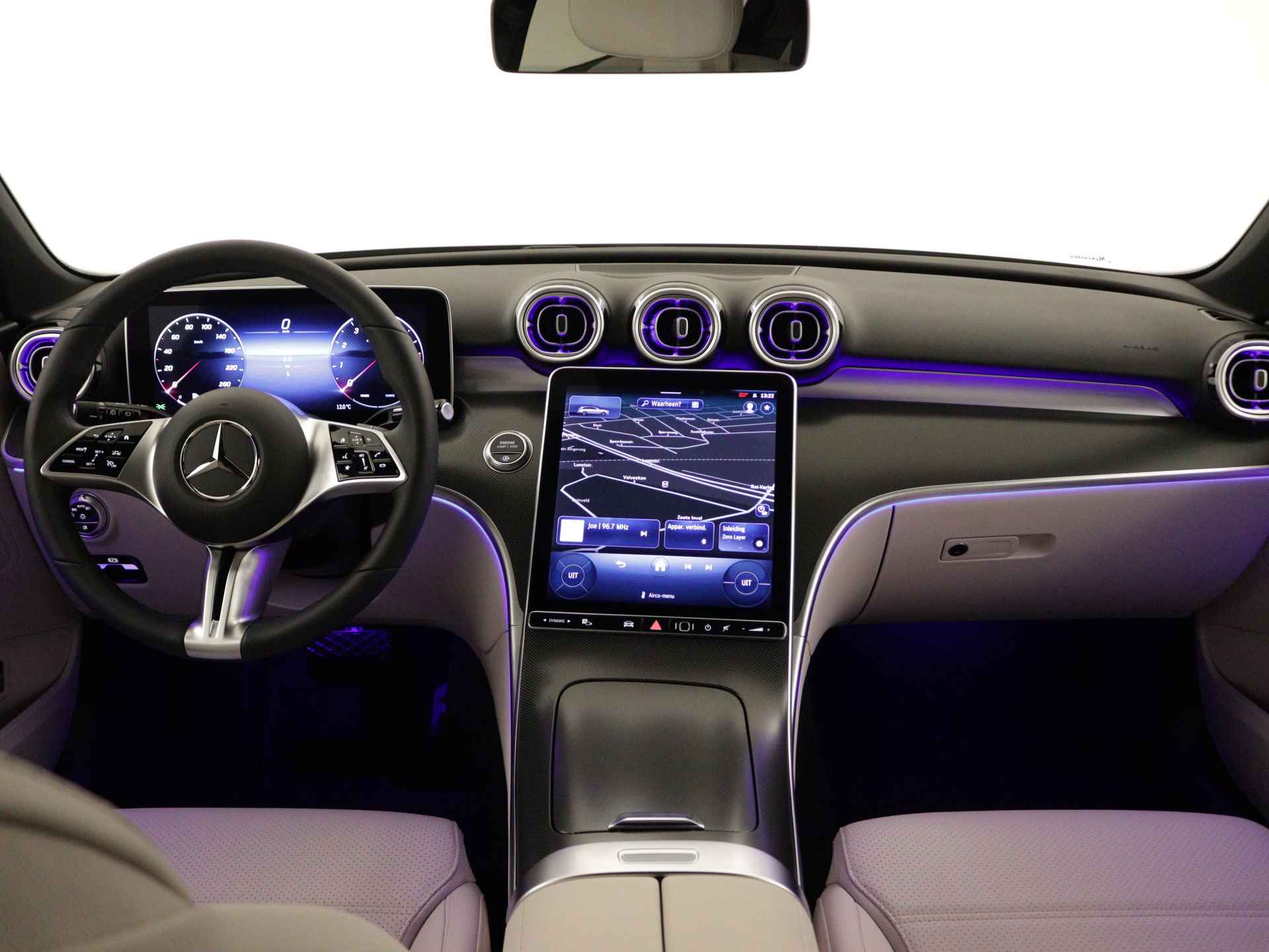 Mercedes-Benz C-Klasse Estate 180 Luxury Line | Trekhaak | USB-pakket | Parkeerpakket met achteruitrijcamera | Dodehoekassistent | Memorypakket | Interieurverlichtingspakket | EASY PACK achterklep | MBUX navigatie Premium | - 25/36