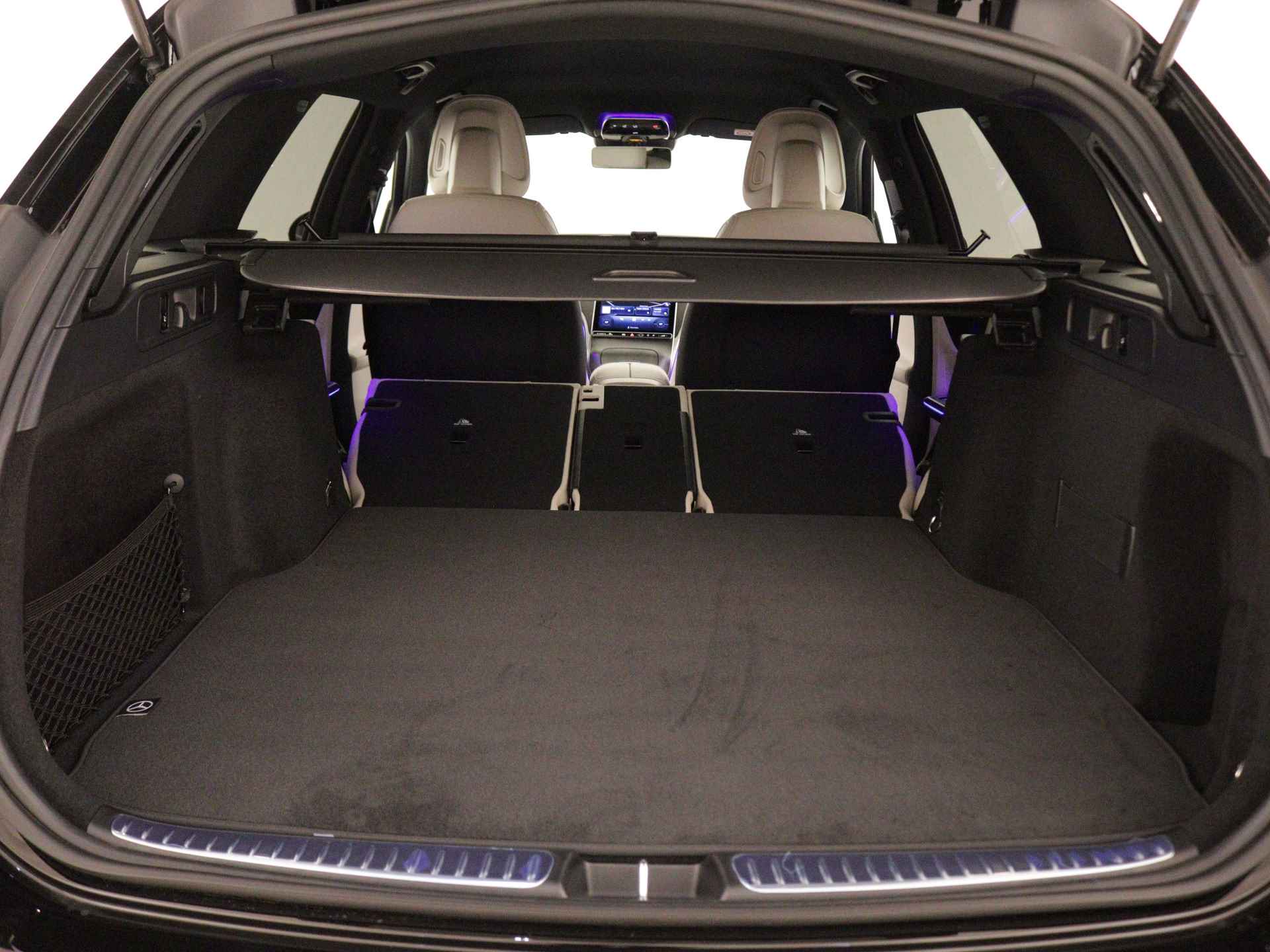 Mercedes-Benz C-Klasse Estate 180 Luxury Line | Trekhaak | USB-pakket | Parkeerpakket met achteruitrijcamera | Dodehoekassistent | Memorypakket | Interieurverlichtingspakket | EASY PACK achterklep | MBUX navigatie Premium | - 34/36