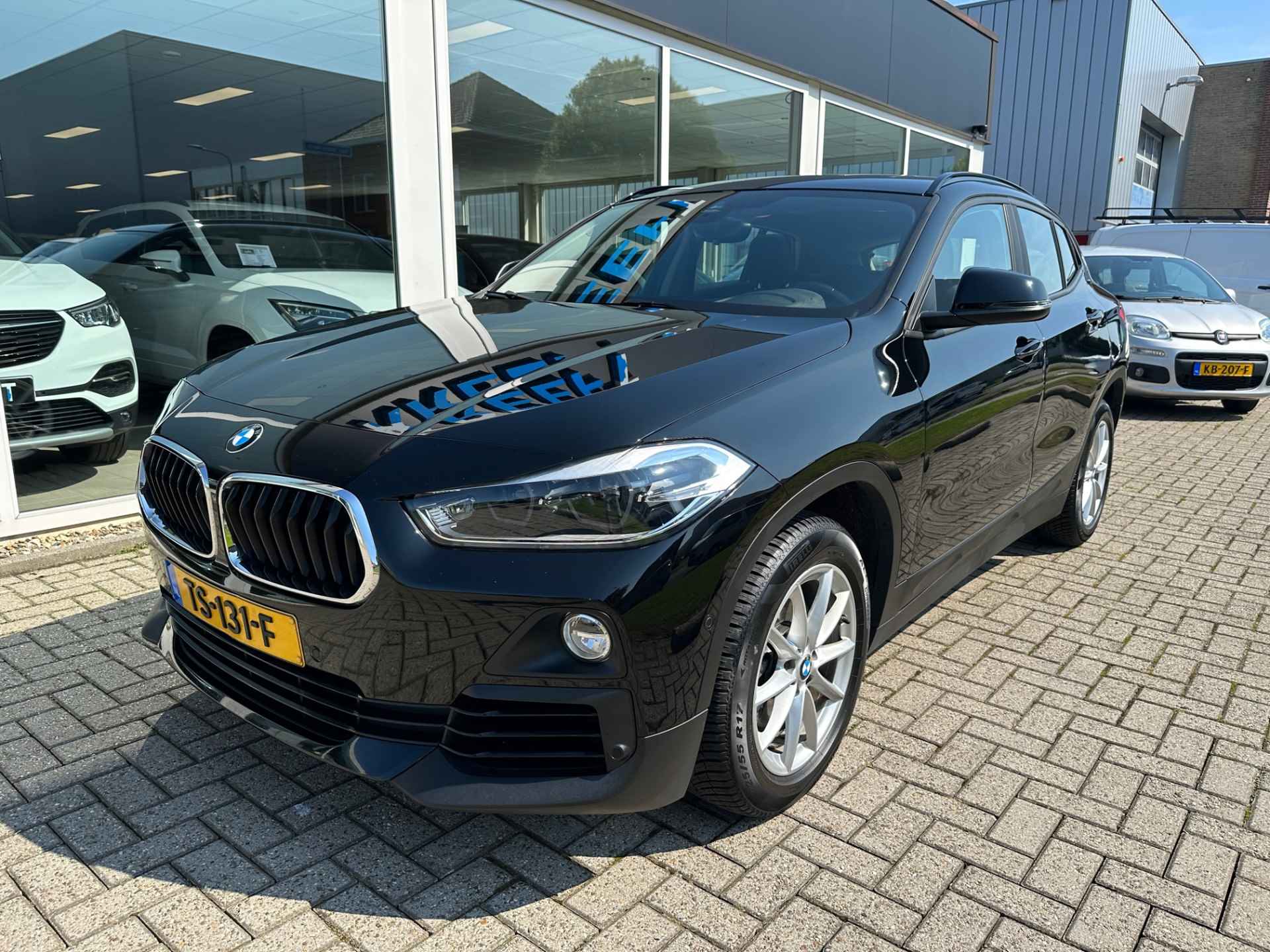 BMW X2 sDrive18i Executive Schuifdak - 3/28