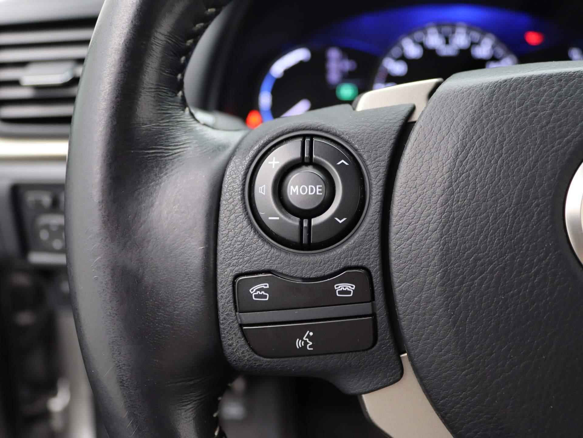 Lexus CT 200h Sport Edition Automaat | Airco | Navigatie | Achteruitrijcamera | Cruise Control | lederen bekleding | - 19/47