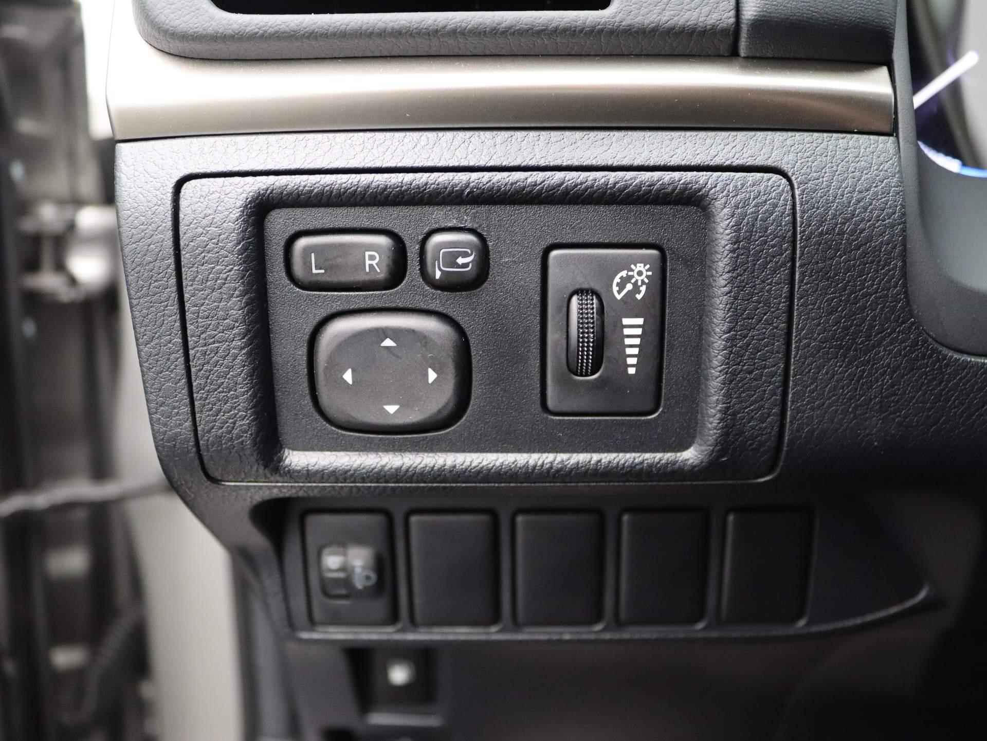 Lexus CT 200h Sport Edition Automaat | Airco | Navigatie | Achteruitrijcamera | Cruise Control | lederen bekleding | - 26/47