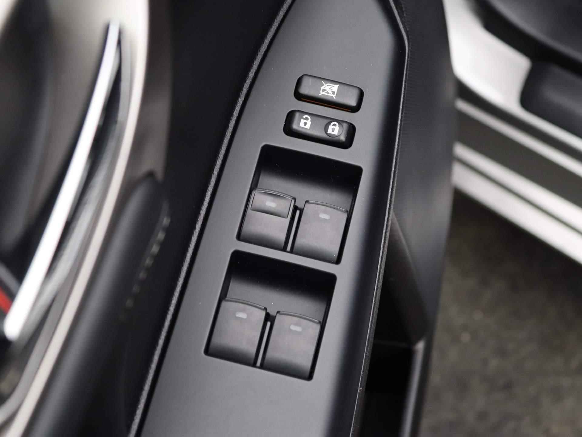 Lexus CT 200h Sport Edition Automaat | Airco | Navigatie | Achteruitrijcamera | Cruise Control | lederen bekleding | - 27/47