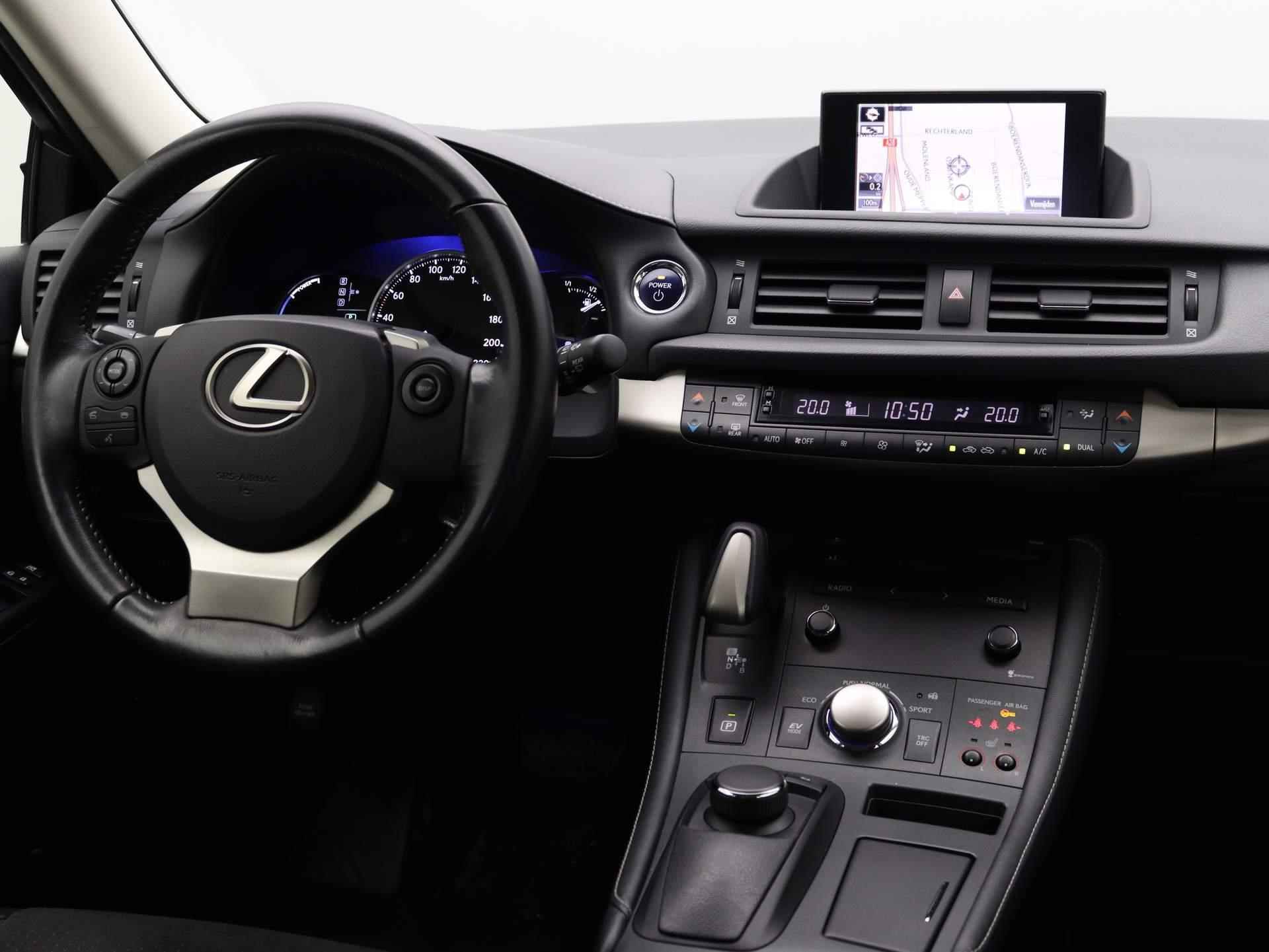 Lexus CT 200h Sport Edition Automaat | Airco | Navigatie | Achteruitrijcamera | Cruise Control | lederen bekleding | - 30/47