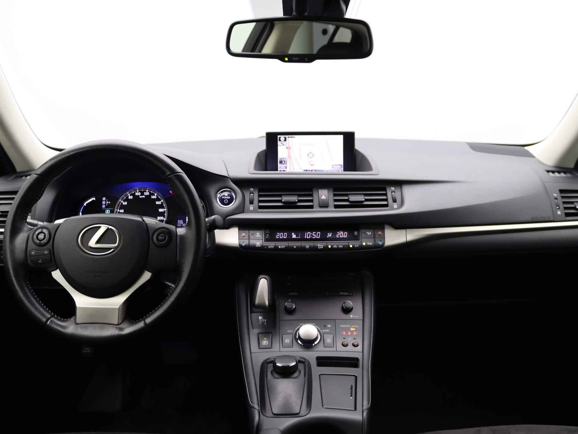 Lexus CT 200h Sport Edition Automaat | Airco | Navigatie | Achteruitrijcamera | Cruise Control | lederen bekleding | - 31/47