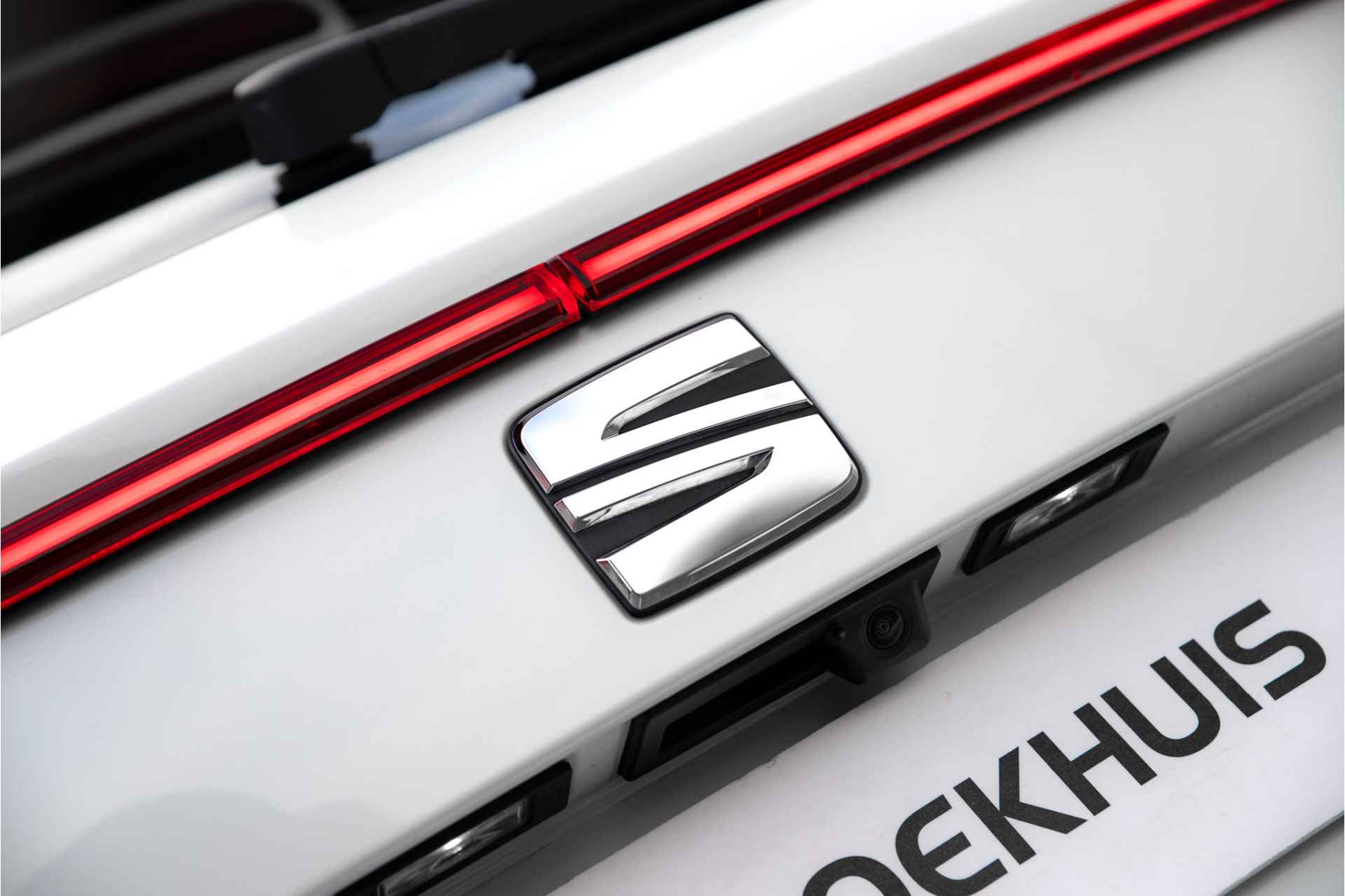 SEAT Tarraco 1.4 TSI e-Hybrid PHEV FR Business 245 pk | Trekhaak | Panoramadak | Camera - 7/32