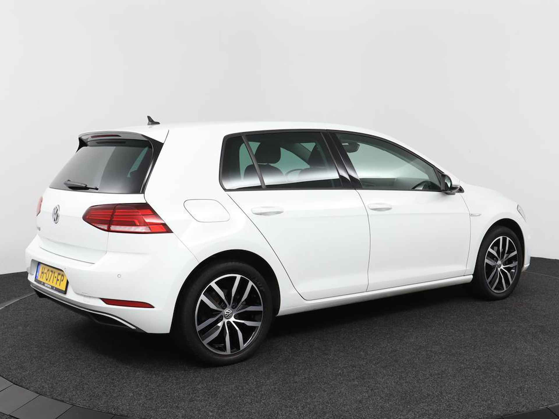 Volkswagen e-Golf E-DITION - 2/42