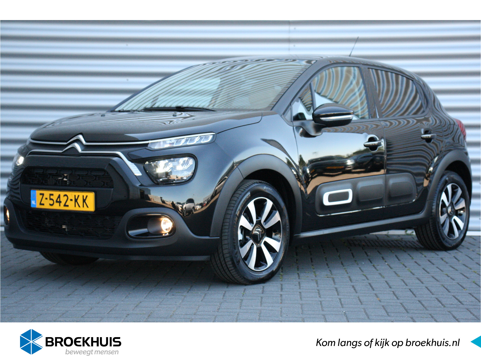 Citroën C3 1.2 PURETECH 110PK MAX AUTOMAAT / NAVI / LEDER / CLIMA / LED / PDC / 16" LMV / CAMERA / KEYLESS / BLUETOOTH / CRUISECONTROL / 1E