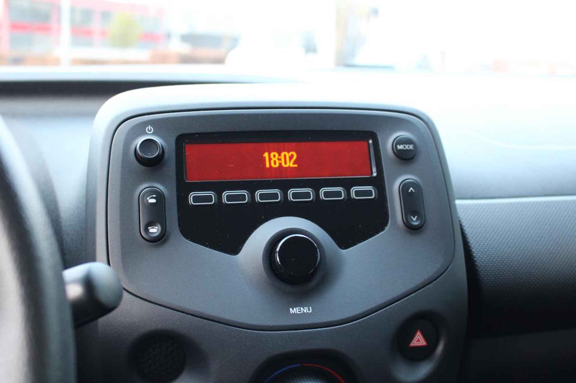 Toyota Aygo 1.0 VVT-i x-fun Airco/12 maanden bovag - 10/12