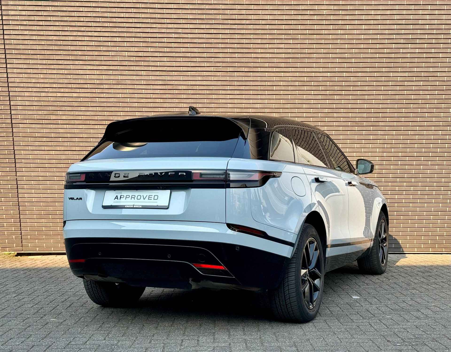 Land Rover Range Rover Velar P400e R-Dynamic SE Beschikbaarheid in overleg. - 2/22