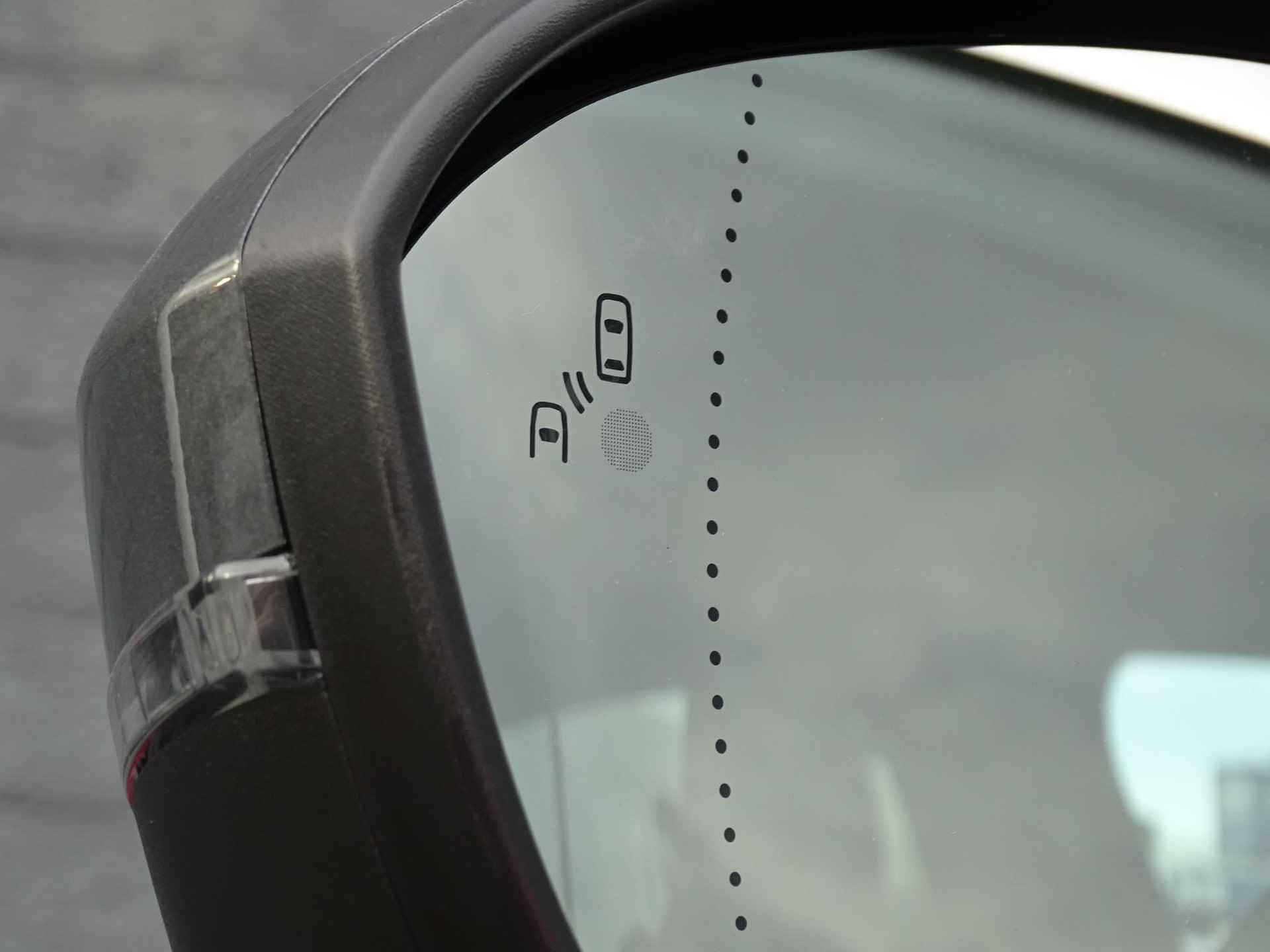 Renault Mégane E-Tech EV60 Optimum Charge Techno ALL SEASON BANDEN / PACK AUGMENTED VISION & ADVANCE DRIVING ASSIST / PACK WINTER - 31/32