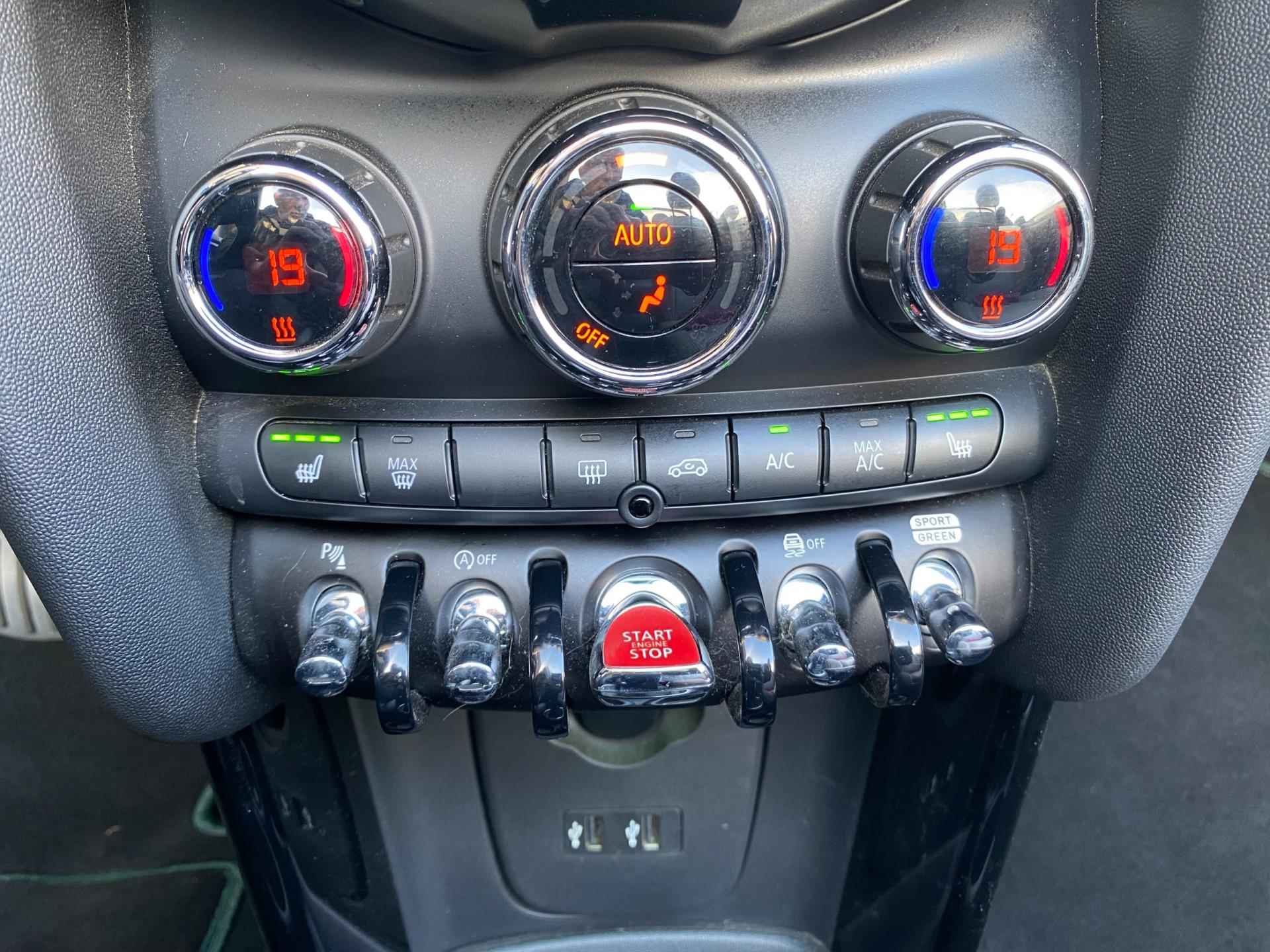 MINI Cabrio 2.0 192PK Cooper S Chili | Full LED | Leder interieur | CarPlay | BOVAG Garantie - 22/42