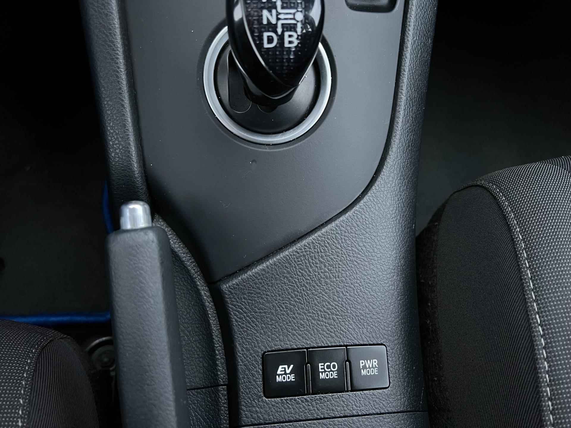 Toyota Auris Touring Sports 1.8 Hybrid Edition"S", Navigatie, lm velgen, etc. - 15/22