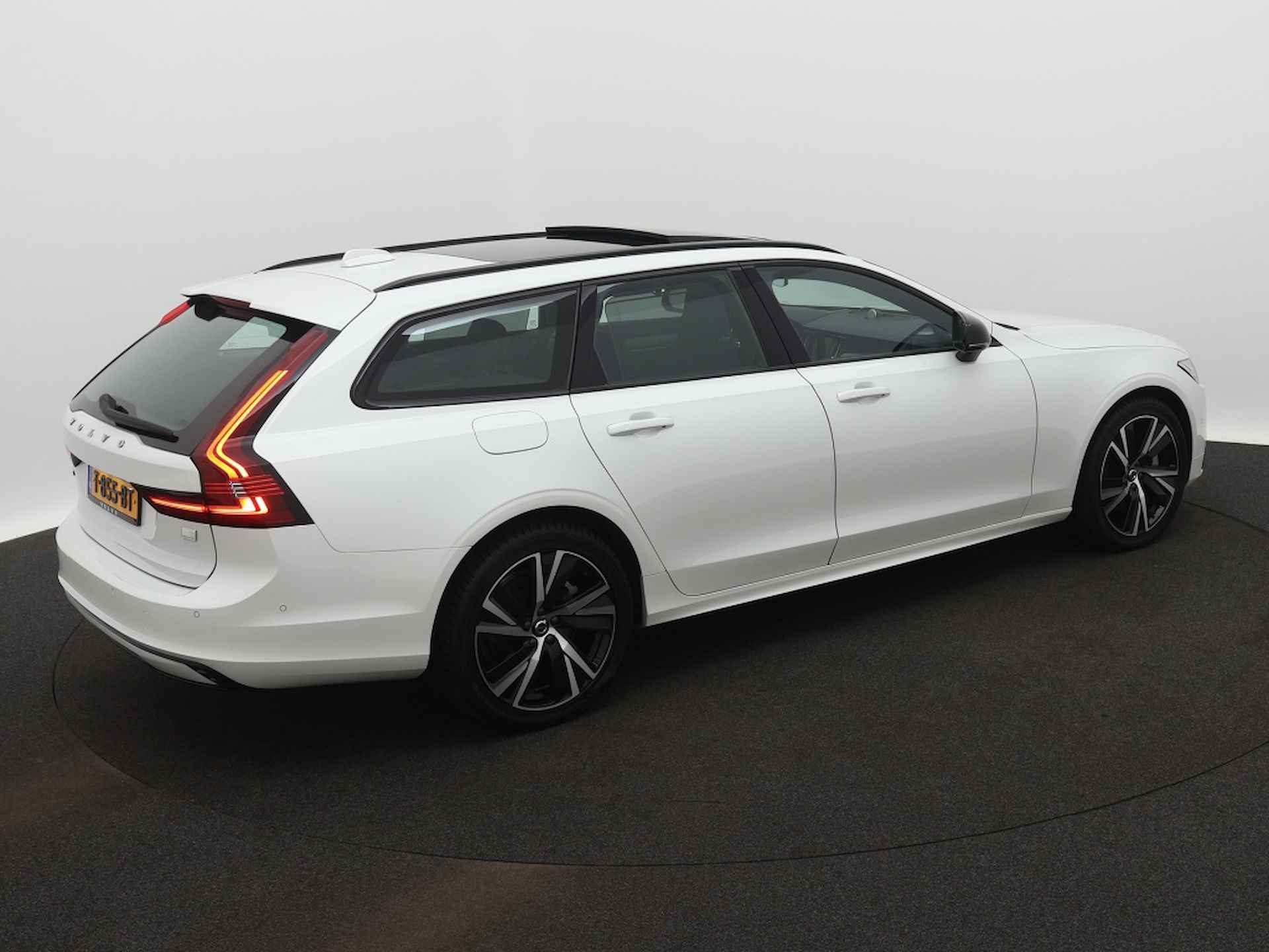 Volvo V90 2.0 T6 AWD Ultra Dark | Bowers & Wilkins | Trekhaak - 11/35