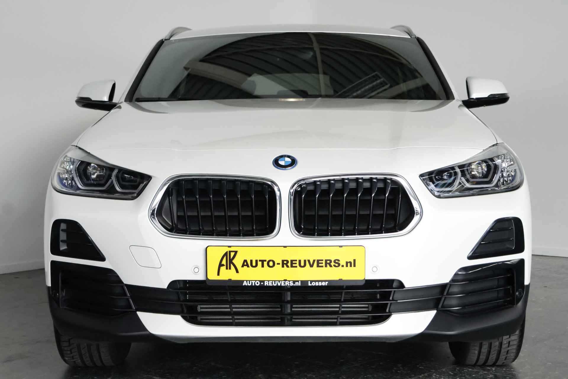 BMW X2 xDrive25e Executive / LED / Navi / Pilot assist / Camera - 9/32