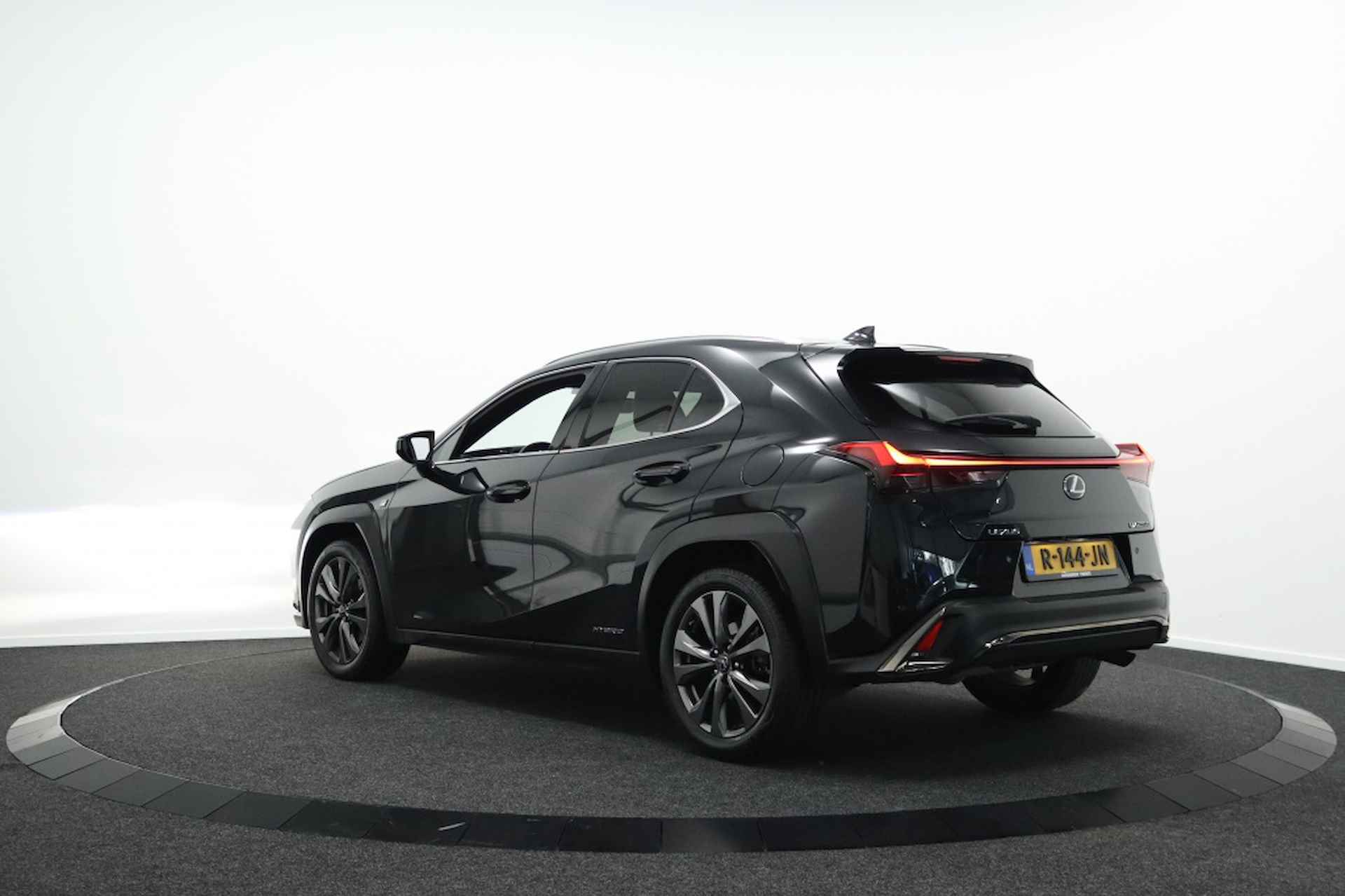 Lexus UX 250h F Sport Premium | Head-up display | Camera | Navigatie | St - 2/56