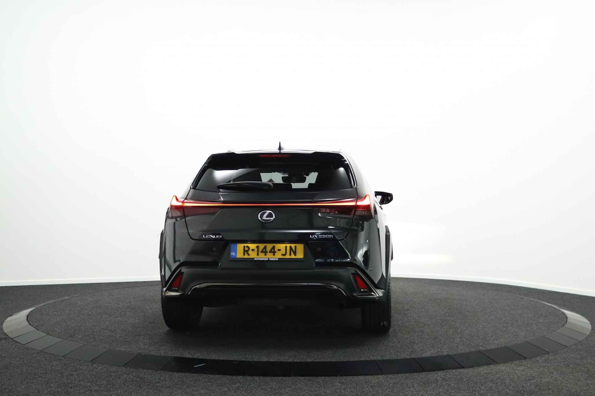 Lexus UX 250h F Sport Premium | Head-up display | Camera | Navigatie | St - 12/56