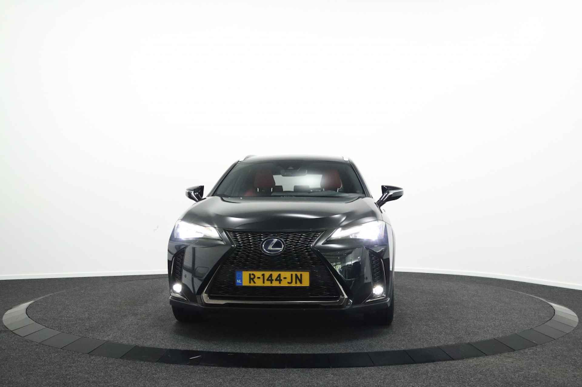 Lexus UX 250h F Sport Premium | Head-up display | Camera | Navigatie | St - 16/56