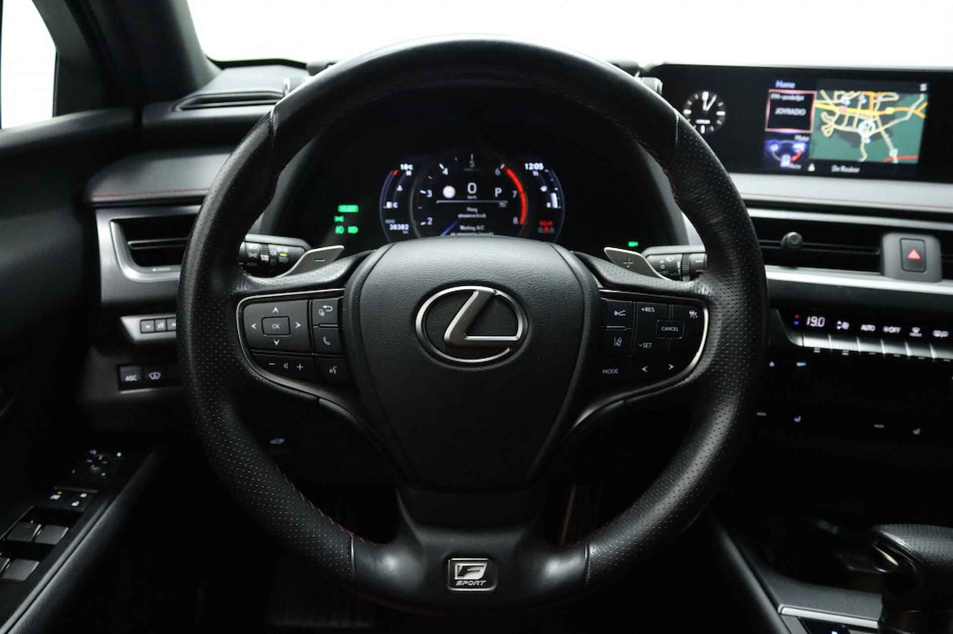 Lexus UX 250h F Sport Premium | Head-up display | Camera | Navigatie | St - 32/56