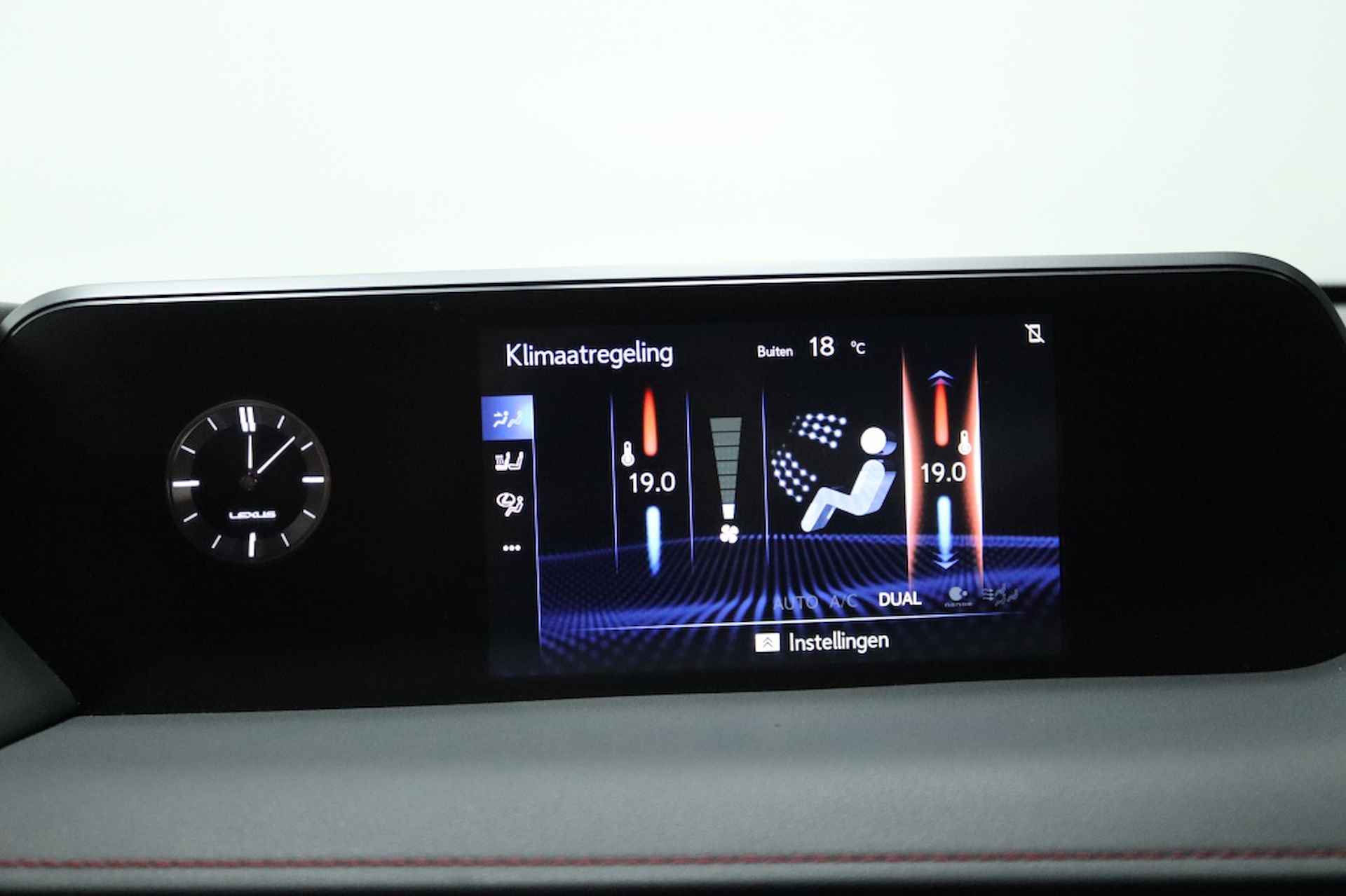 Lexus UX 250h F Sport Premium | Head-up display | Camera | Navigatie | St - 47/56