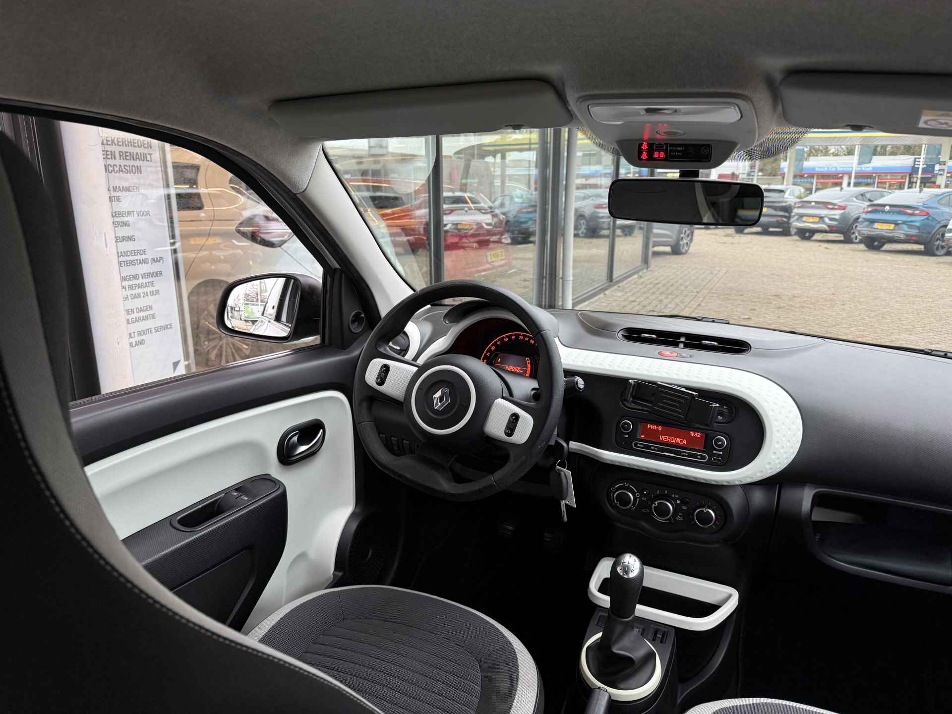 Renault Twingo 1.0 SCe Expression | cruise control | airco | navigatie | tijdelijk gratis Top Afleverpakket twv Eur 695 - 11/34