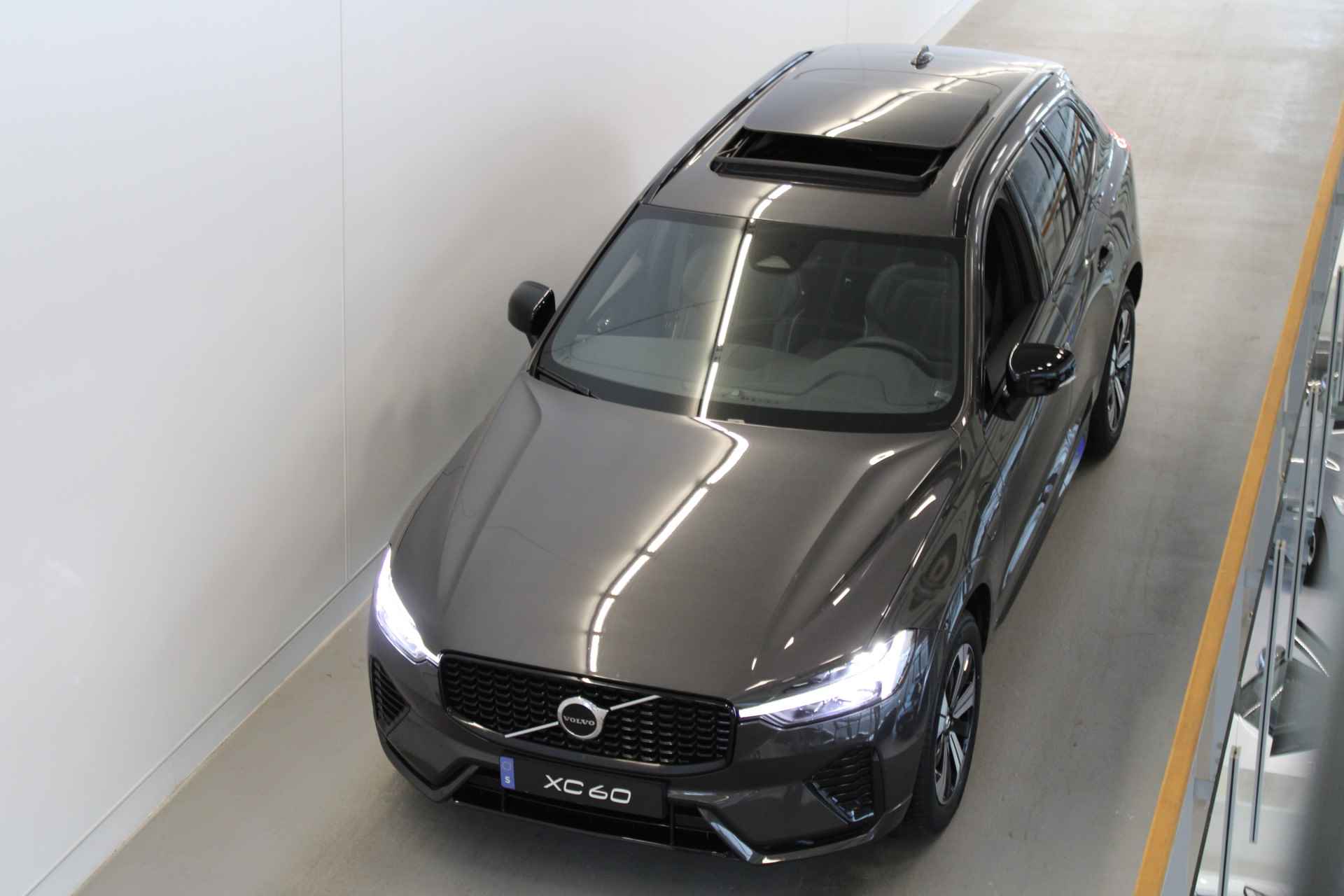 Volvo XC60 T6 350PK AWD Plus Dark | Trekhaak | Gelamineerd Glas | Adapt LED | All Season | - 22/59