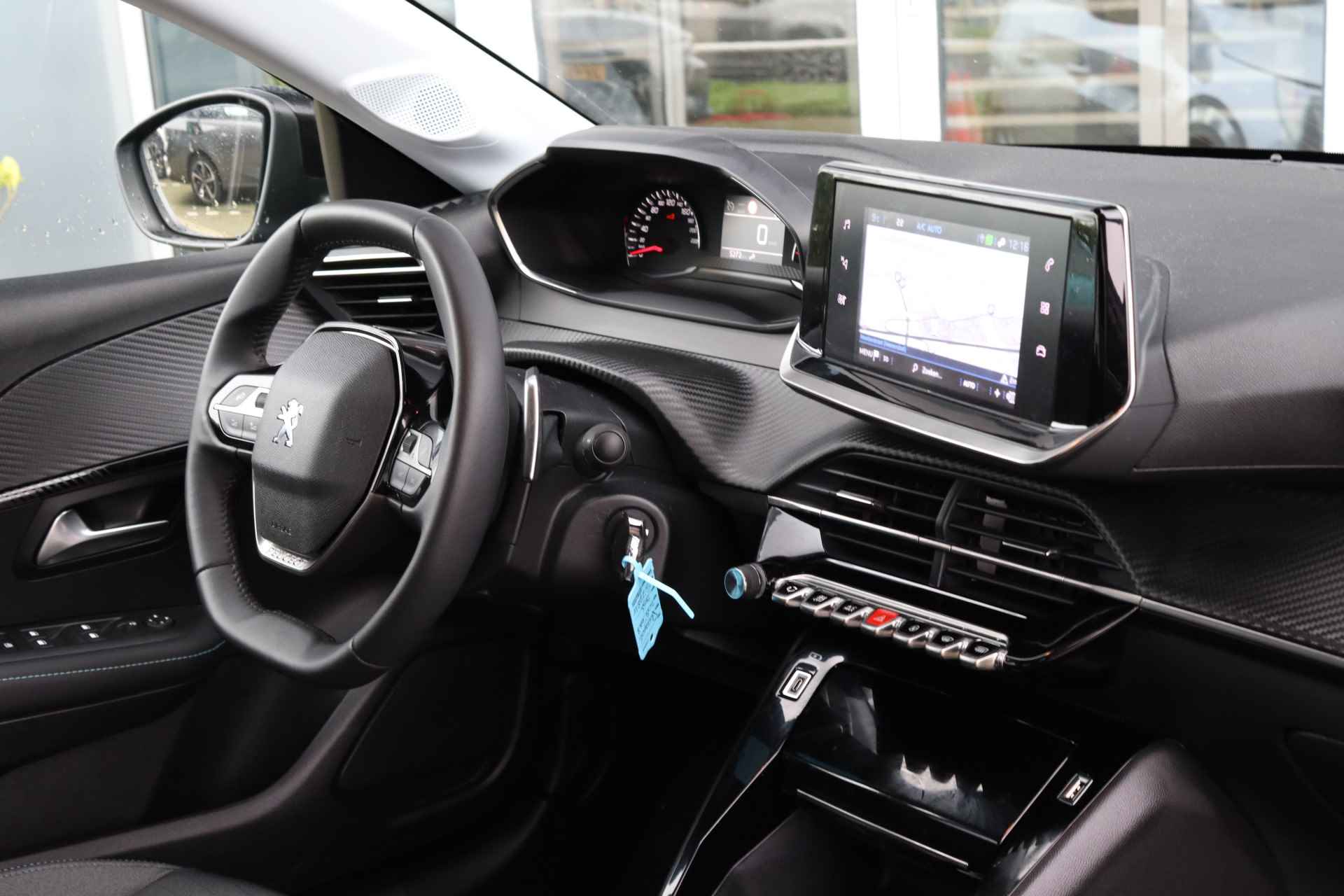 Peugeot 208 1.2 PureTech Allure Automaat | Navigatie | Climate Control | Cruise | Carplay | Camera - 15/30