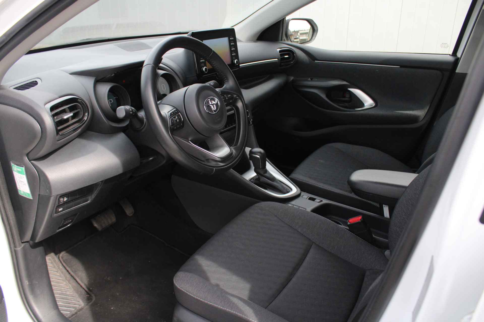 Toyota Yaris 1.5 Hybrid Dynamic Automaat Achteruitrijcamera, Adaptieve Cruise Control, Apple Carplay/Android Auto - 14/37