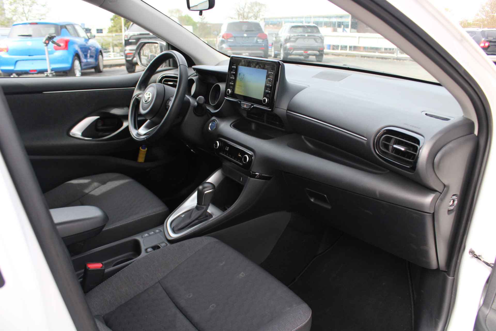 Toyota Yaris 1.5 Hybrid Dynamic Automaat Achteruitrijcamera, Adaptieve Cruise Control, Apple Carplay/Android Auto - 19/37