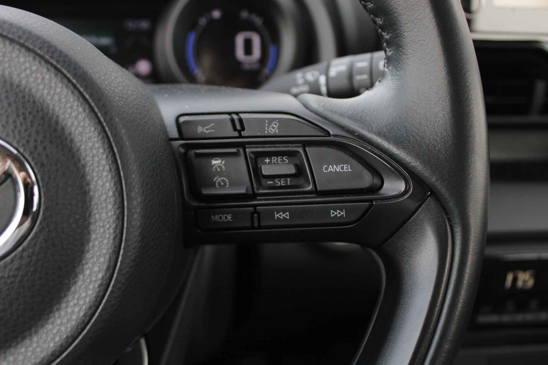 Toyota Yaris 1.5 Hybrid Dynamic Automaat Achteruitrijcamera, Adaptieve Cruise Control, Apple Carplay/Android Auto - 30/37