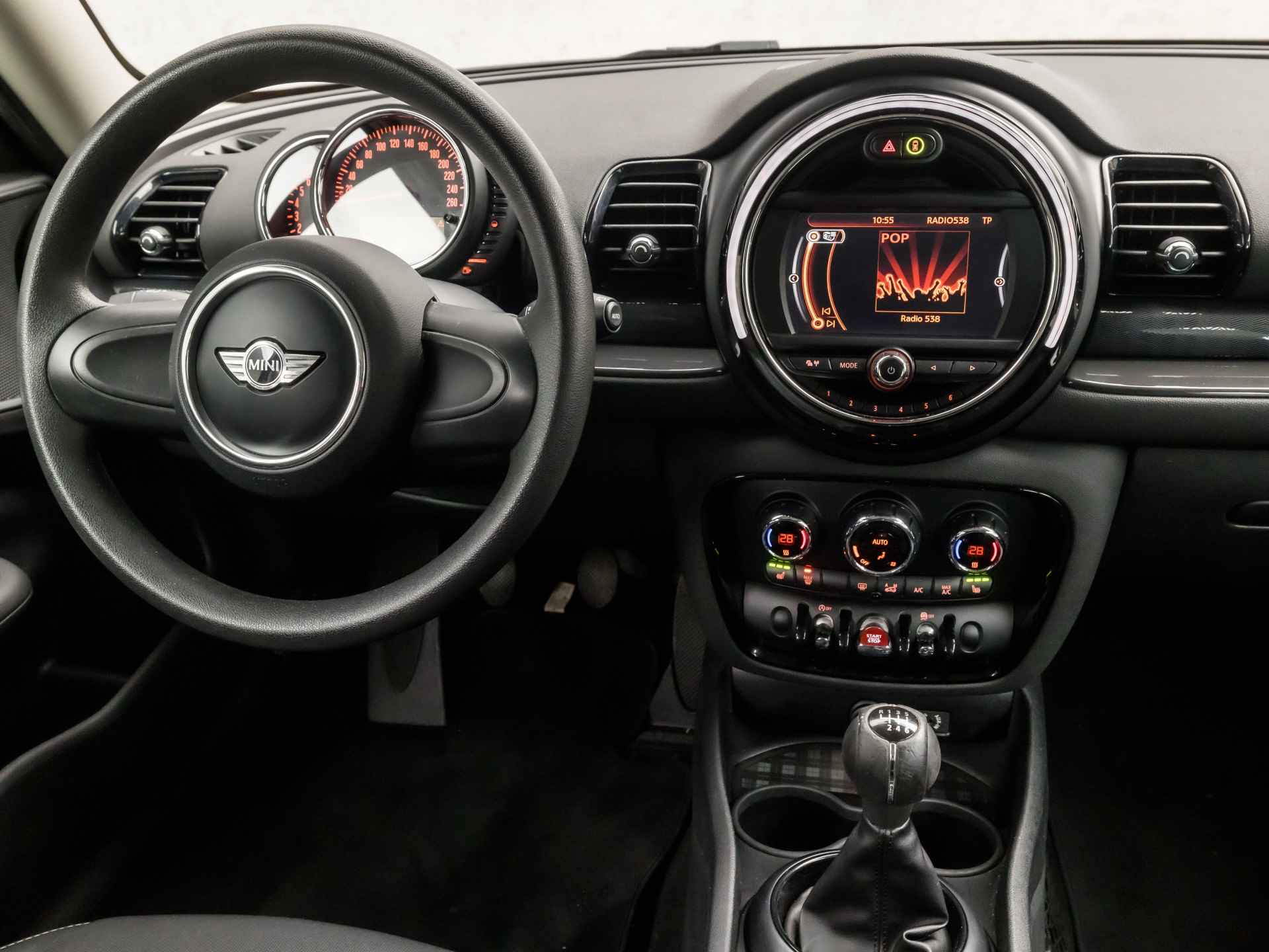 MINI Clubman 1.5 Cooper (SCHERM, CLIMATE, STOELVERWARMING, SPORTSTOELEN, CRUISE, PARKEERSENSOREN, NIEUWE APK, NIEUWSTAAT) - 7/35