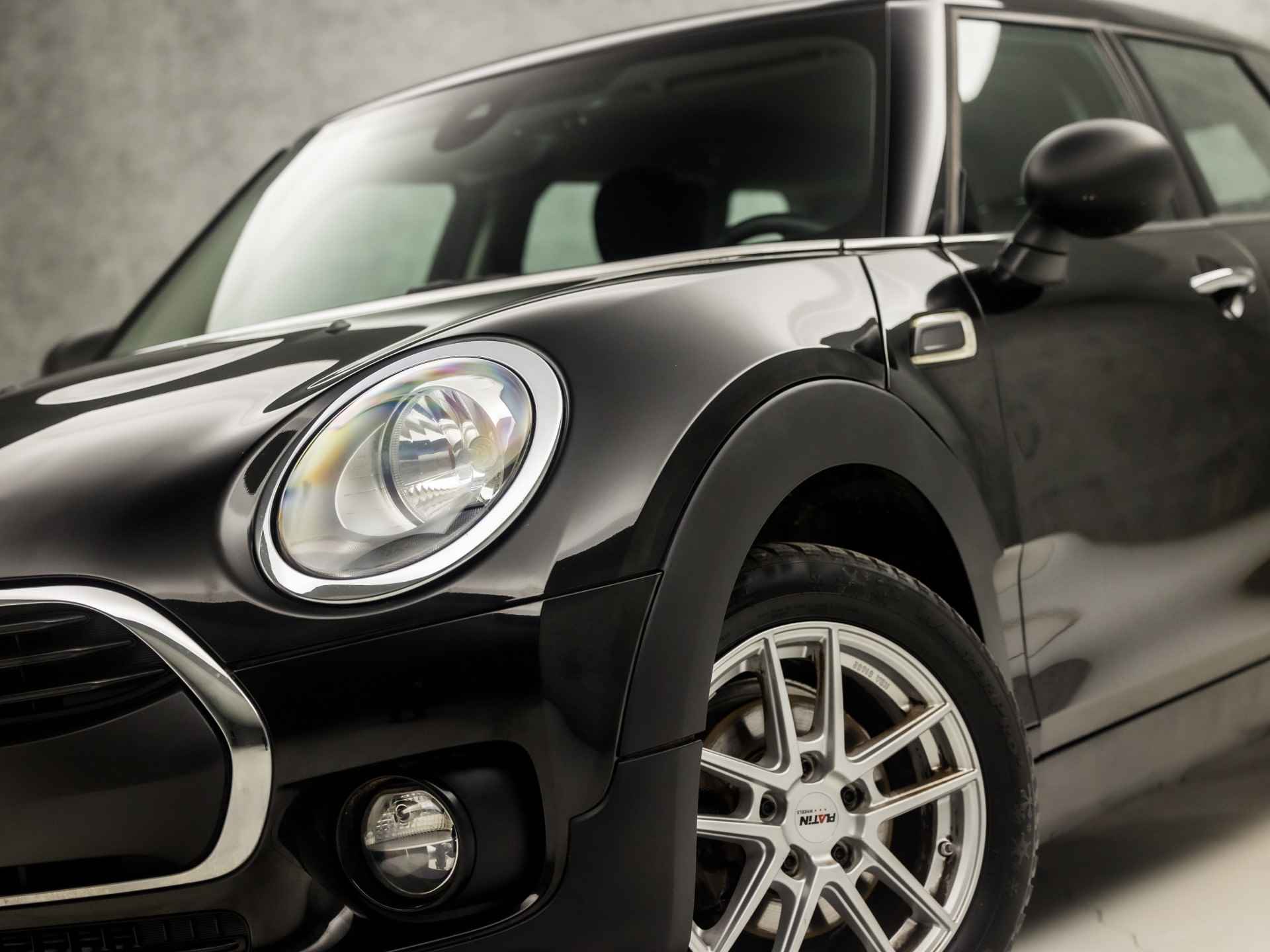 MINI Clubman 1.5 Cooper (SCHERM, CLIMATE, STOELVERWARMING, SPORTSTOELEN, CRUISE, PARKEERSENSOREN, NIEUWE APK, NIEUWSTAAT) - 32/35