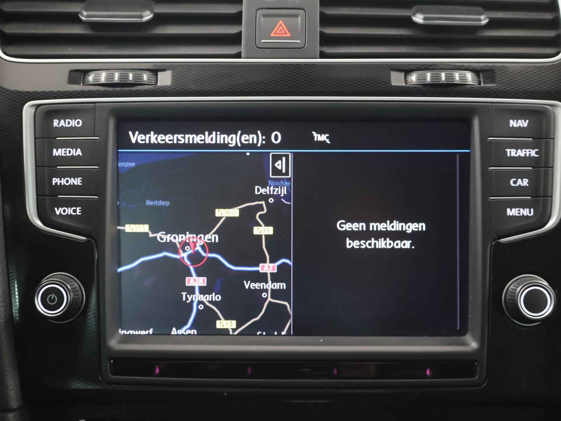 Volkswagen Golf 1.4 TSI GTE Connected Series | Panoramadak | Navigatie | Climate Control | Parkeersensoren | Cruise Control | - 20/46