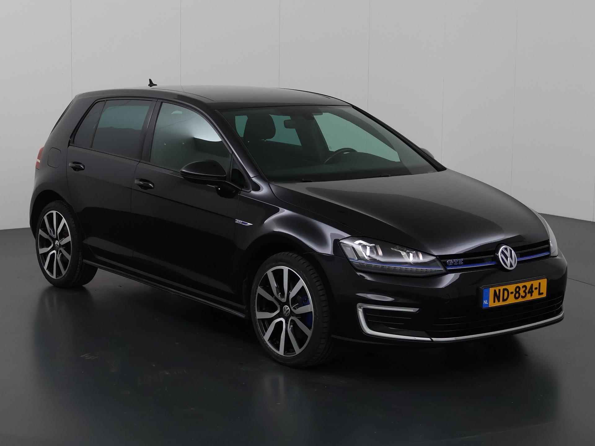 Volkswagen Golf 1.4 TSI GTE Connected Series | Panoramadak | Navigatie | Climate Control | Parkeersensoren | Cruise Control | - 24/46