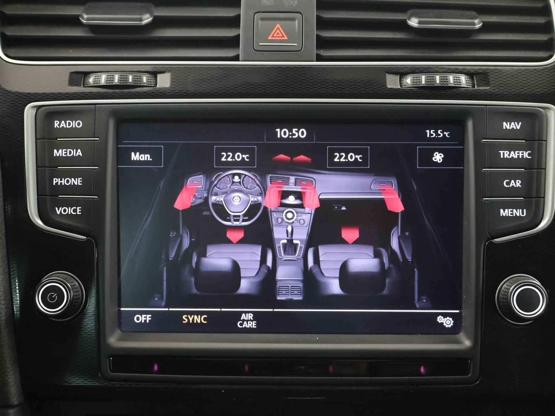 Volkswagen Golf 1.4 TSI GTE Connected Series | Panoramadak | Navigatie | Climate Control | Parkeersensoren | Cruise Control | - 25/46