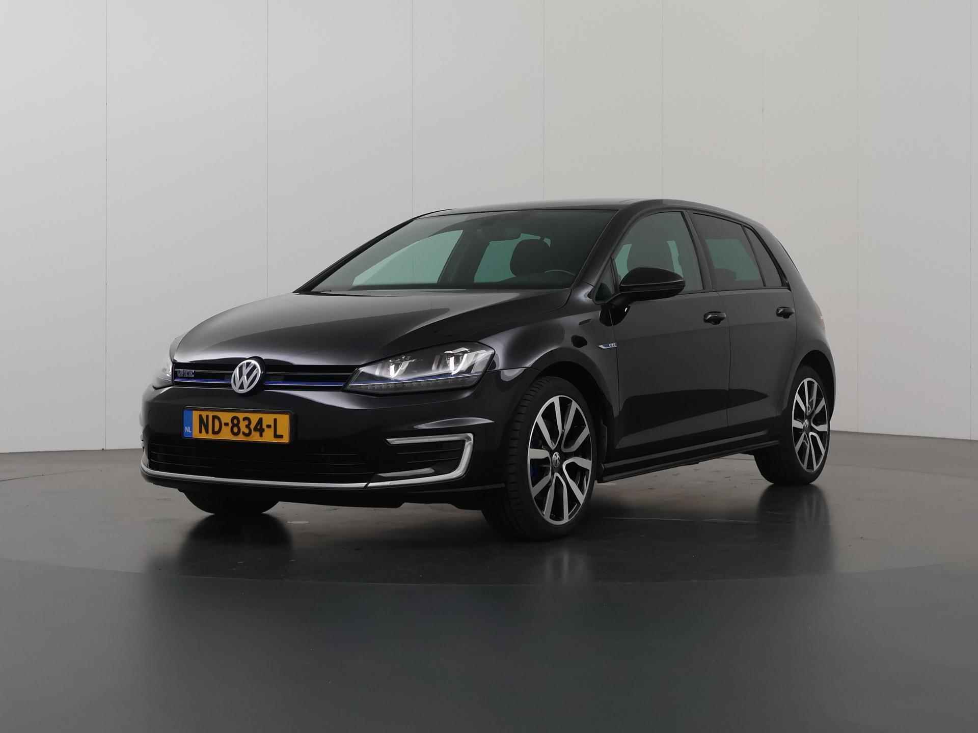 Volkswagen Golf 1.4 TSI GTE Connected Series | Panoramadak | Navigatie | Climate Control | Parkeersensoren | Cruise Control | - 46/46