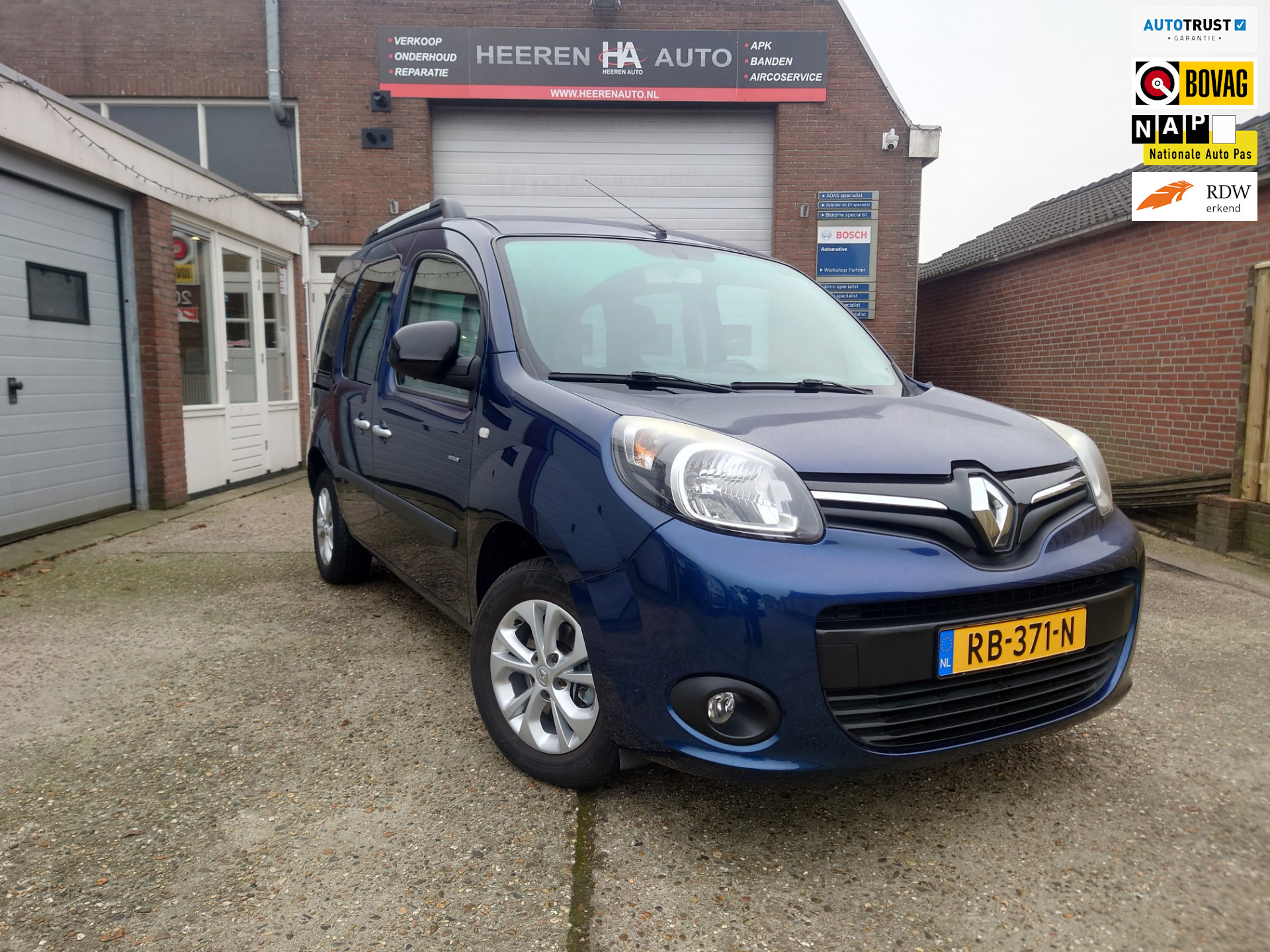 Renault Kangoo Family 1.2 TCe Limited Start&Stop, Dealer onderhouden, Eerste eigenaar, Airco, 2 schuifdeuren