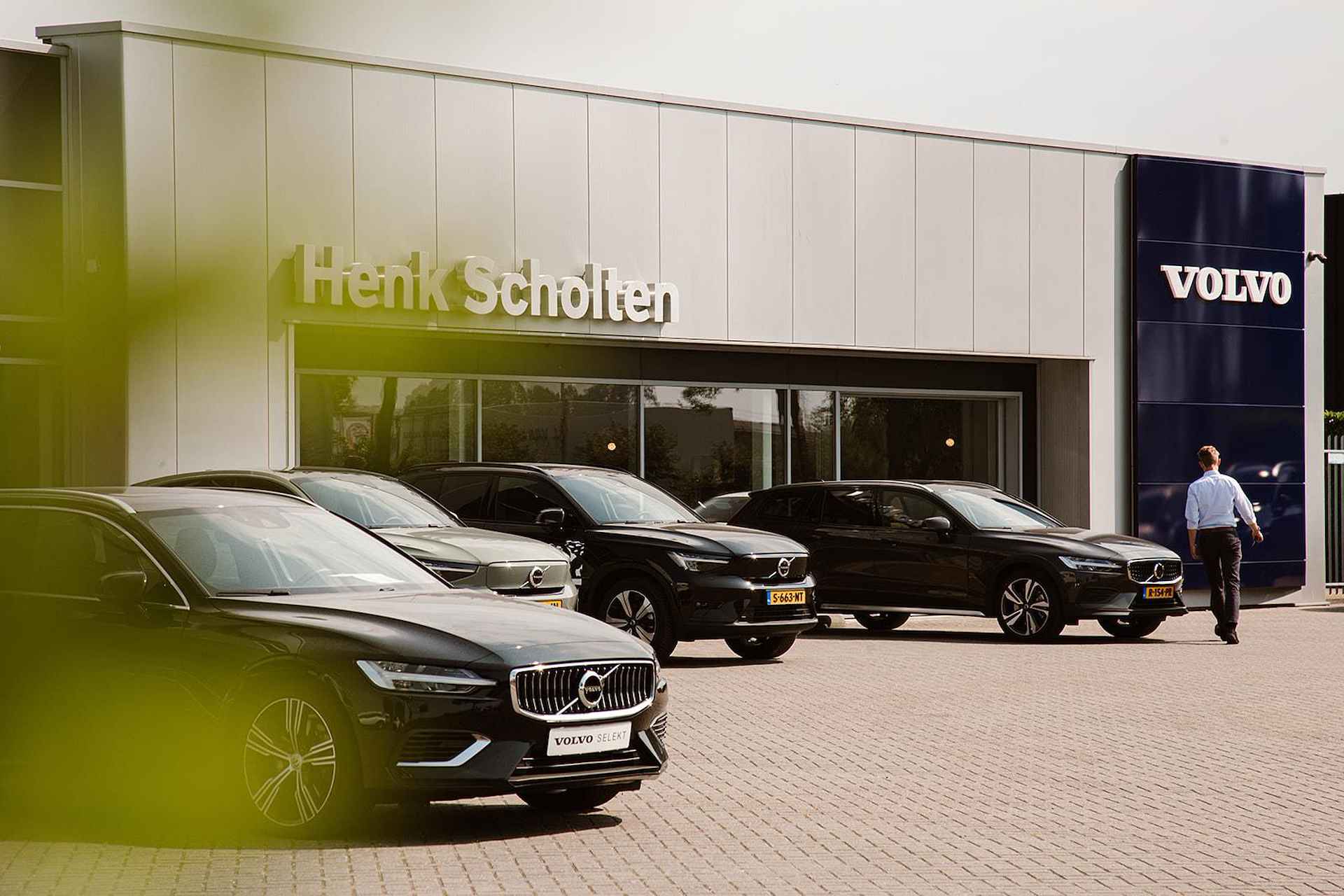 Volvo XC60 T8 Plug-in hybrid AWD AUT8 455PK Ultra Dark, 740 Vapour Grey Metallic, Nappa Leder met Ventilatie en mssage, 22 inch Lichtmetalen velgen, Luchtvering, Bowers & Wilkins, Gelamineerd glas, Driver Assist & Awareness, Climate Pack - 7/7